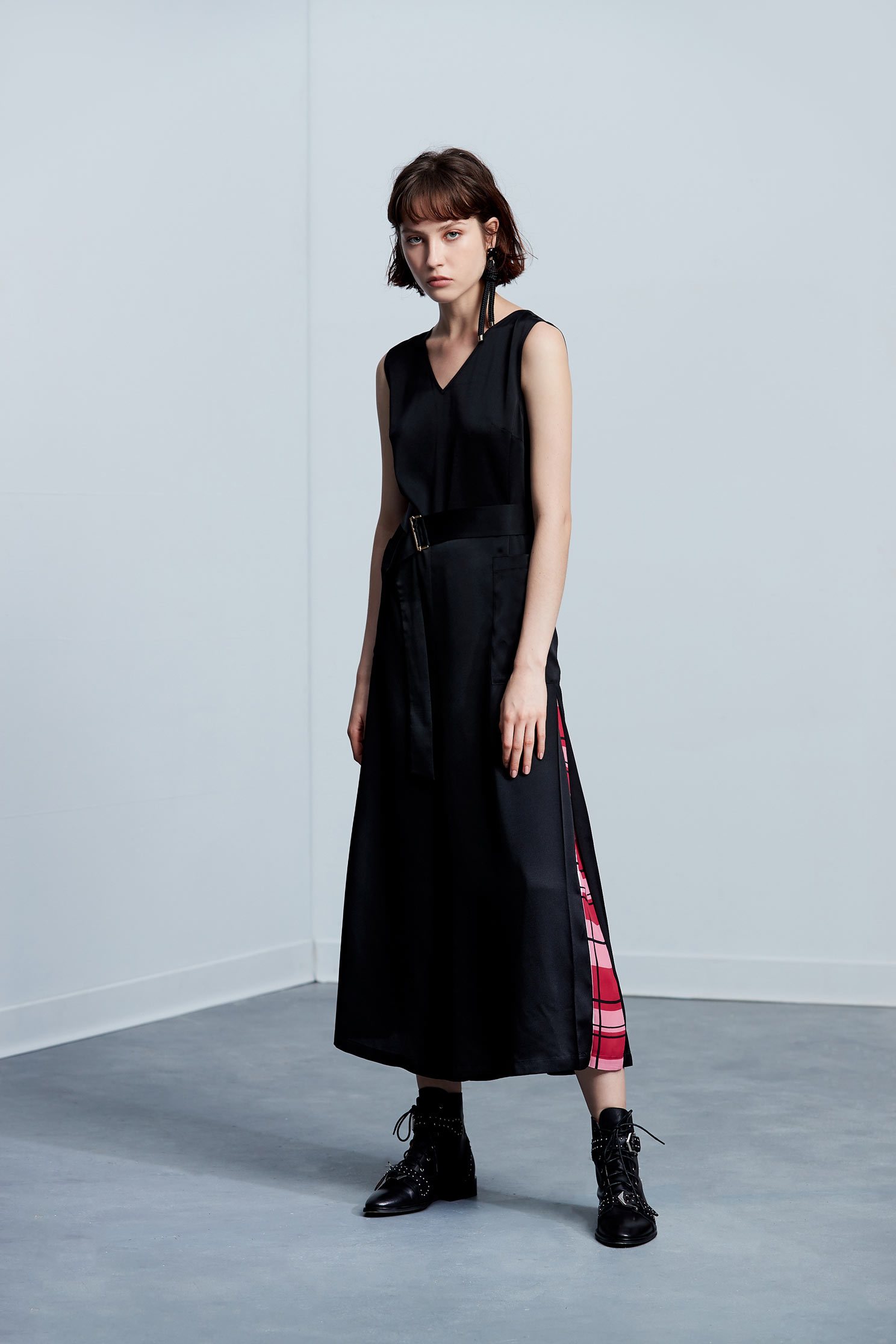 .,jumpsuit,blackpants