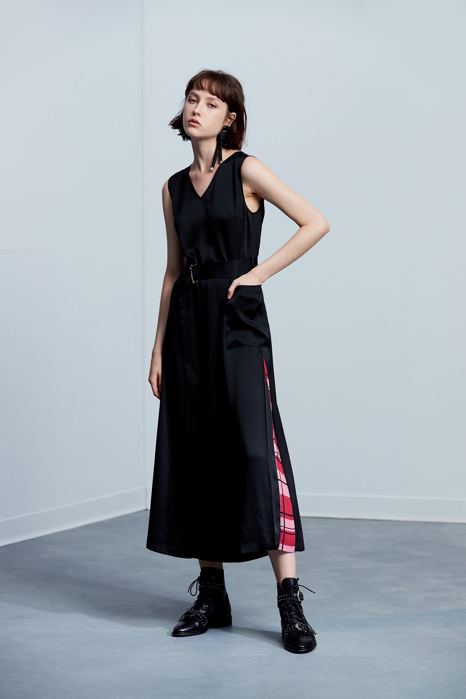 .,jumpsuit,blackpants