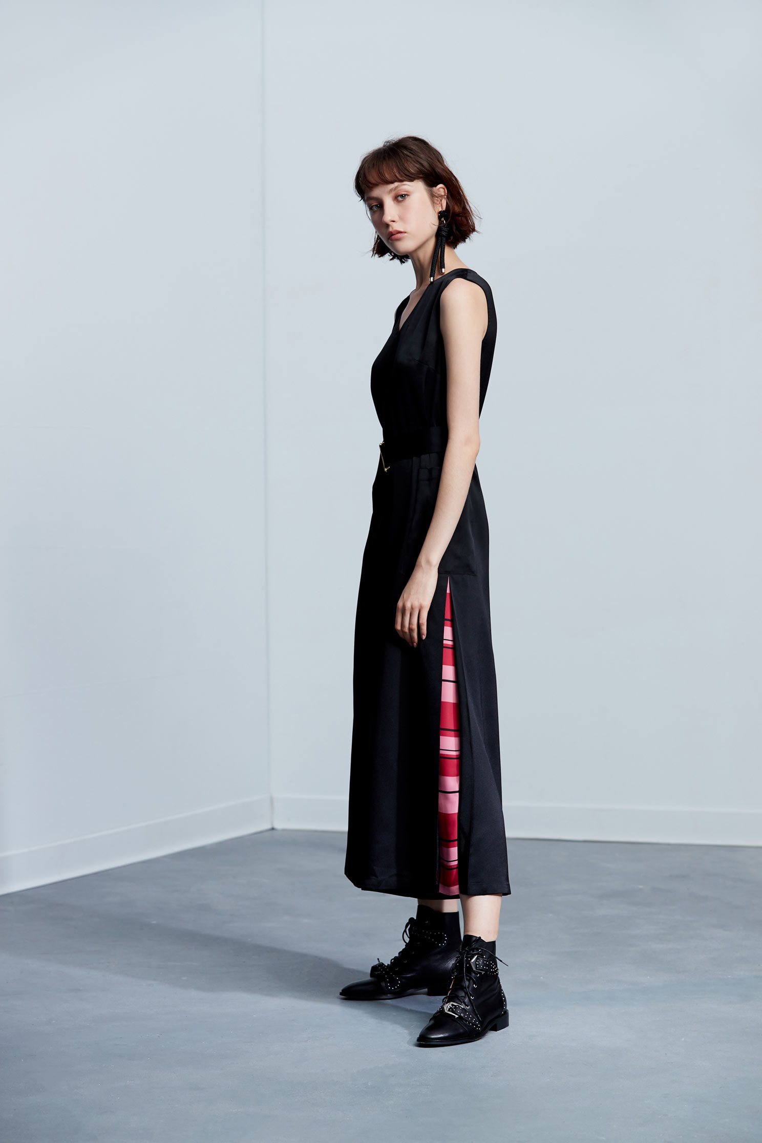 .,jumpsuit,blackpants