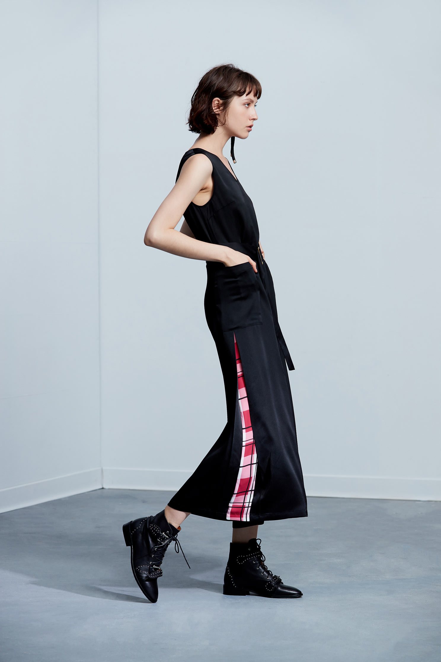 .,jumpsuit,blackpants