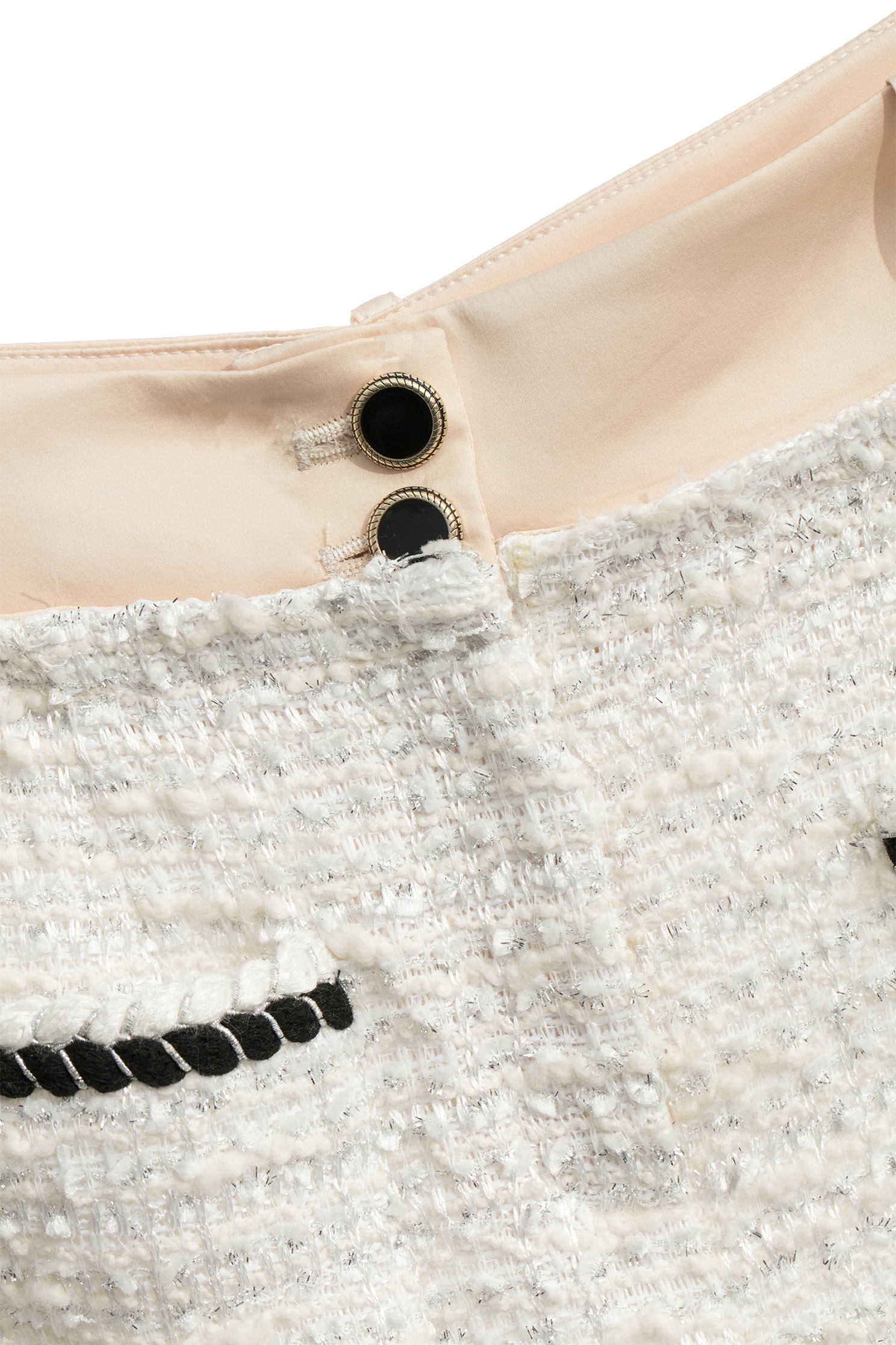 珠貝色花紗鑲黑邊短褲珠貝色花紗鑲黑邊短褲,上班OL穿搭,時髦成套搭配,毛呢花呢,短褲,秋冬穿搭