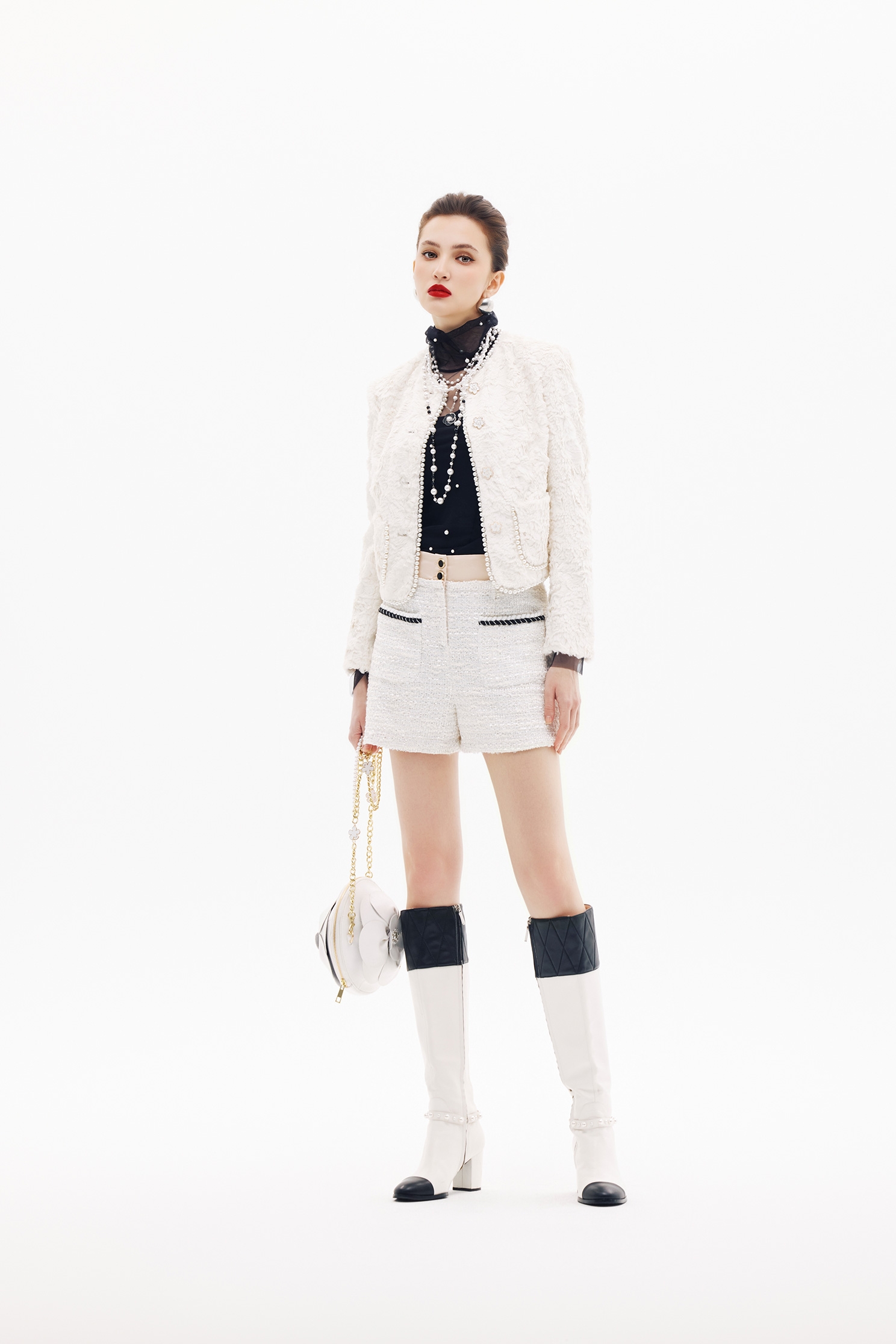 珠貝色花紗鑲黑邊短褲珠貝色花紗鑲黑邊短褲,上班OL穿搭,時髦成套搭配,毛呢花呢,短褲,秋冬穿搭