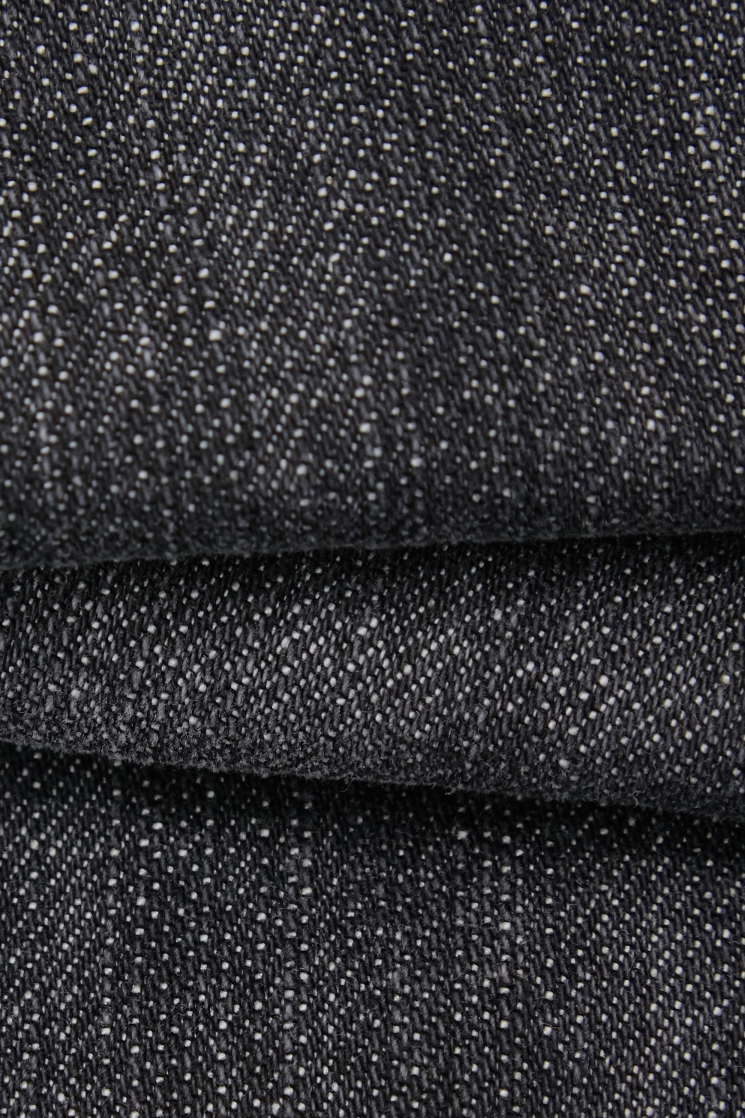 丁香灰繡字牛仔長褲丁香灰繡字牛仔長褲,丹寧,人氣商品,春夏穿搭,牛仔,牛仔褲,牛仔長褲,約會特輯,繡花,長褲