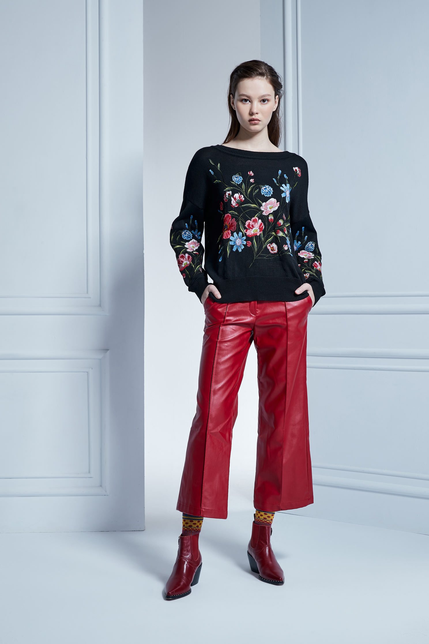 FAUX LEATHER TROUSERS,Pants,長褲