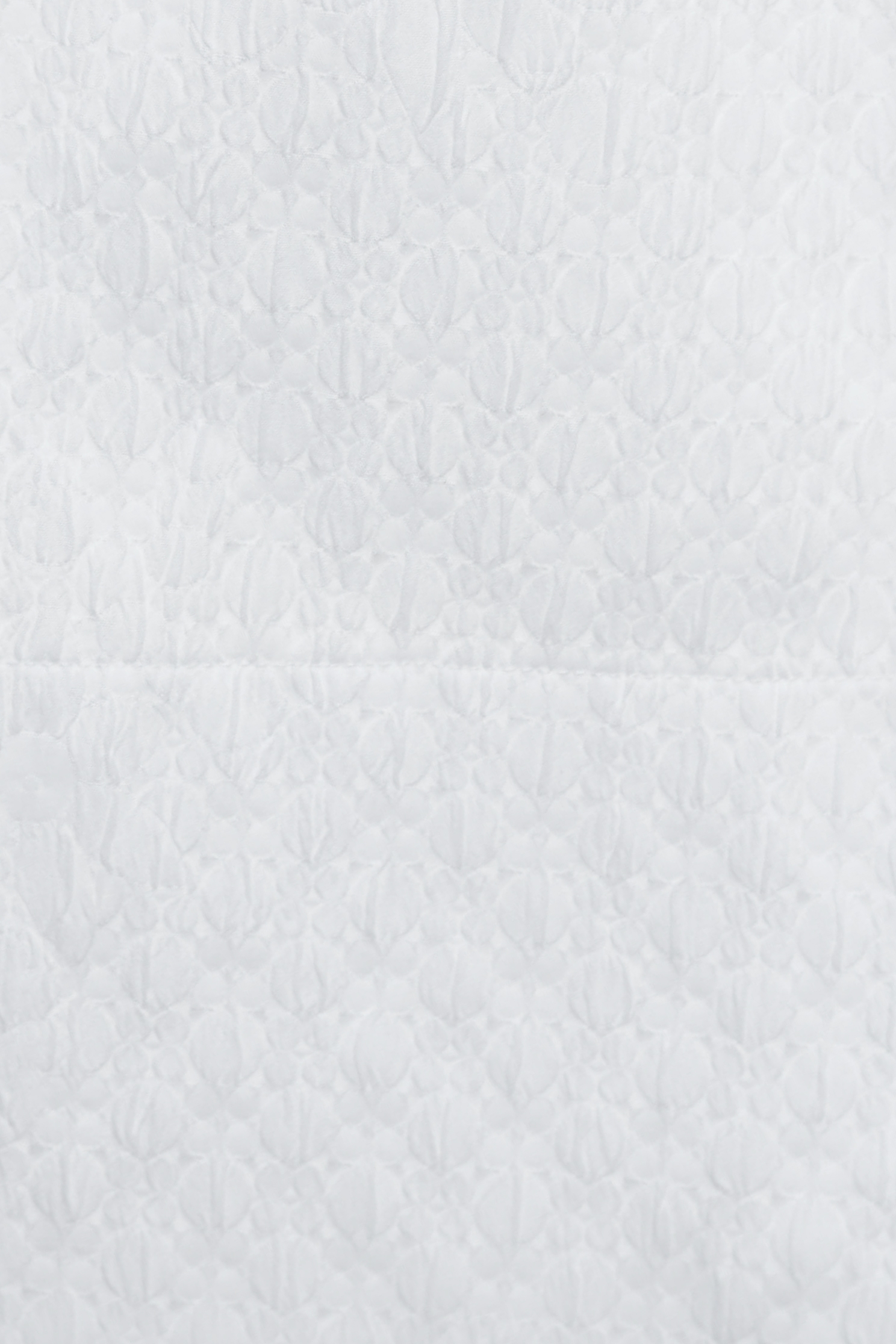 立體壓花寬腿七分褲立體壓花寬腿七分褲,寬褲,春夏穿搭,白色褲子,褲子