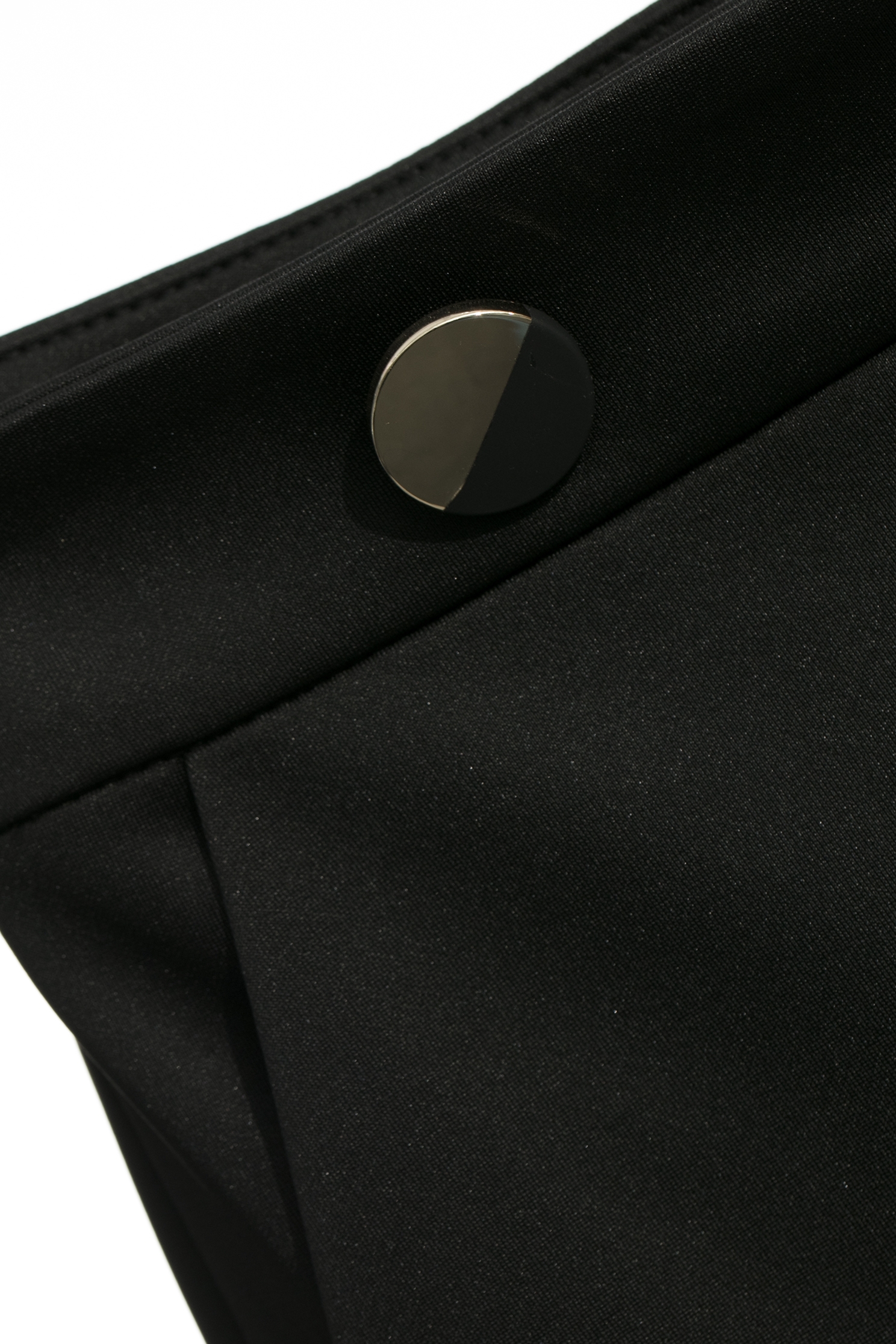 光澤裙片式造型大寬褲光澤裙片式造型大寬褲,上班OL穿搭,秋冬穿搭,褲子,褲裙,黑色褲子