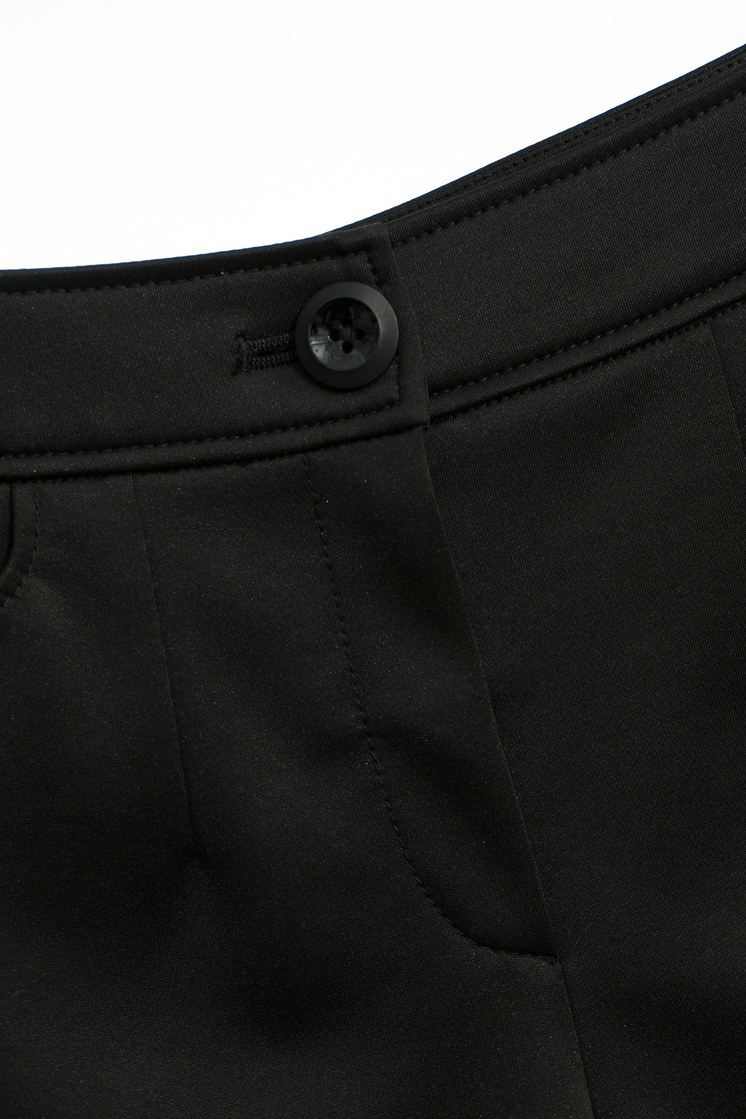 黑玫瑰繡花彈性短褲黑玫瑰繡花彈性短褲,短褲,秋冬穿搭,繡花,褲子,黑色褲子