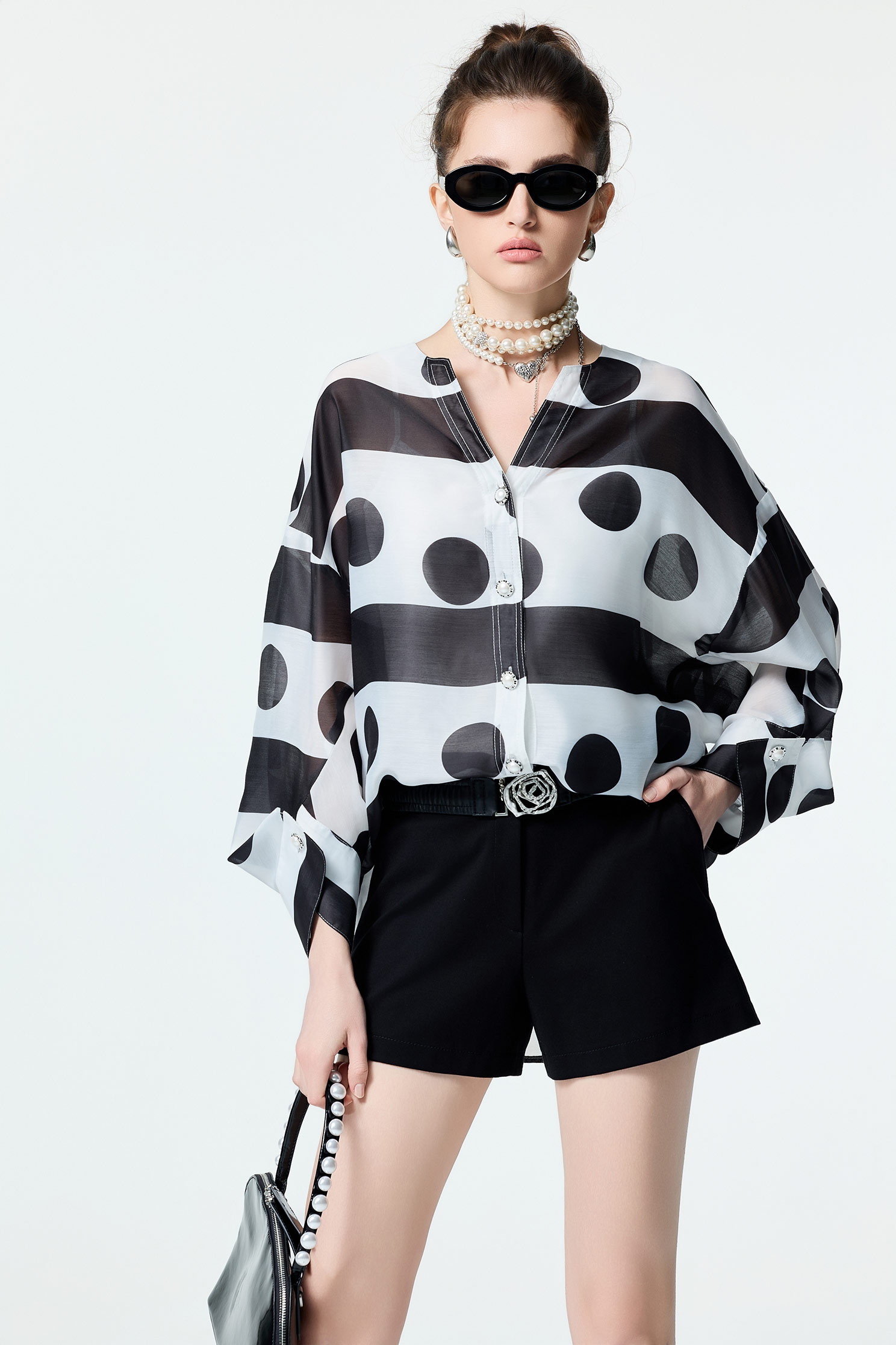 三角飾片彈性羅馬布短褲三角飾片彈性羅馬布短褲,上班OL穿搭,春夏穿搭,短褲