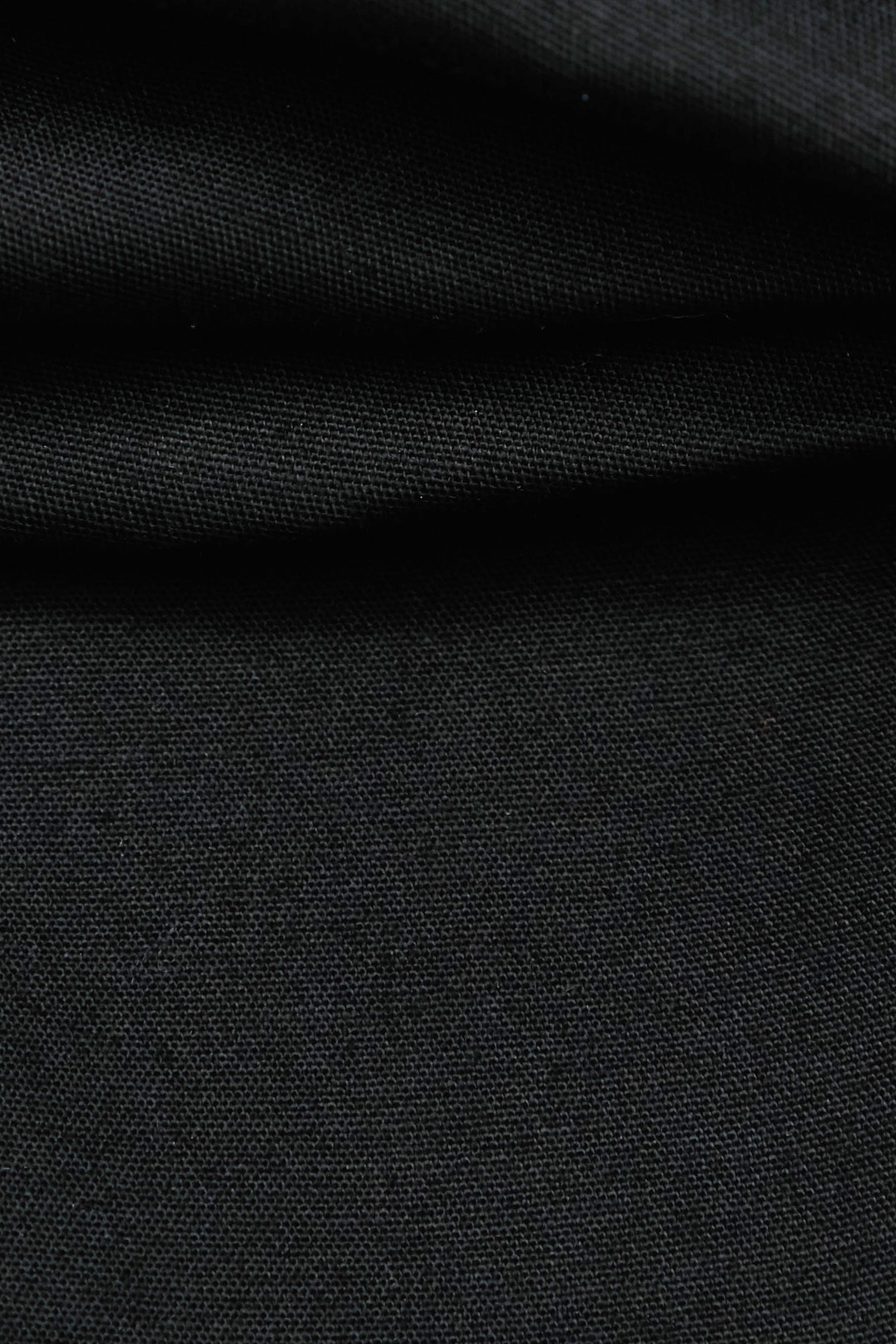 金屬珍珠釦飾八分窄管褲金屬珍珠釦飾八分窄管褲,上班OL穿搭,春夏穿搭,珍珠,窄管褲,褲子