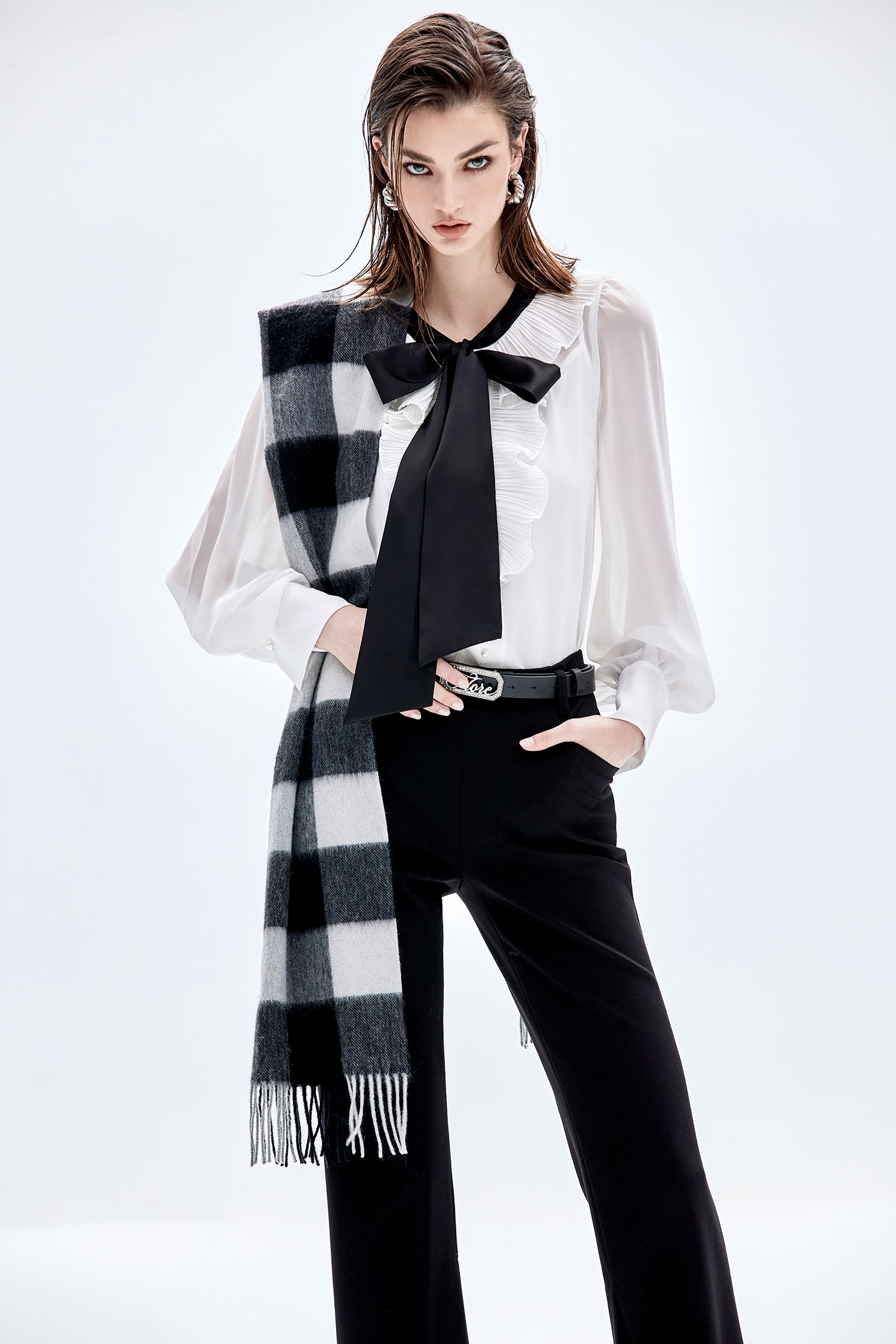 開衩喇叭長褲開衩喇叭長褲,寬褲,秋冬穿搭,褲子,黑色褲子