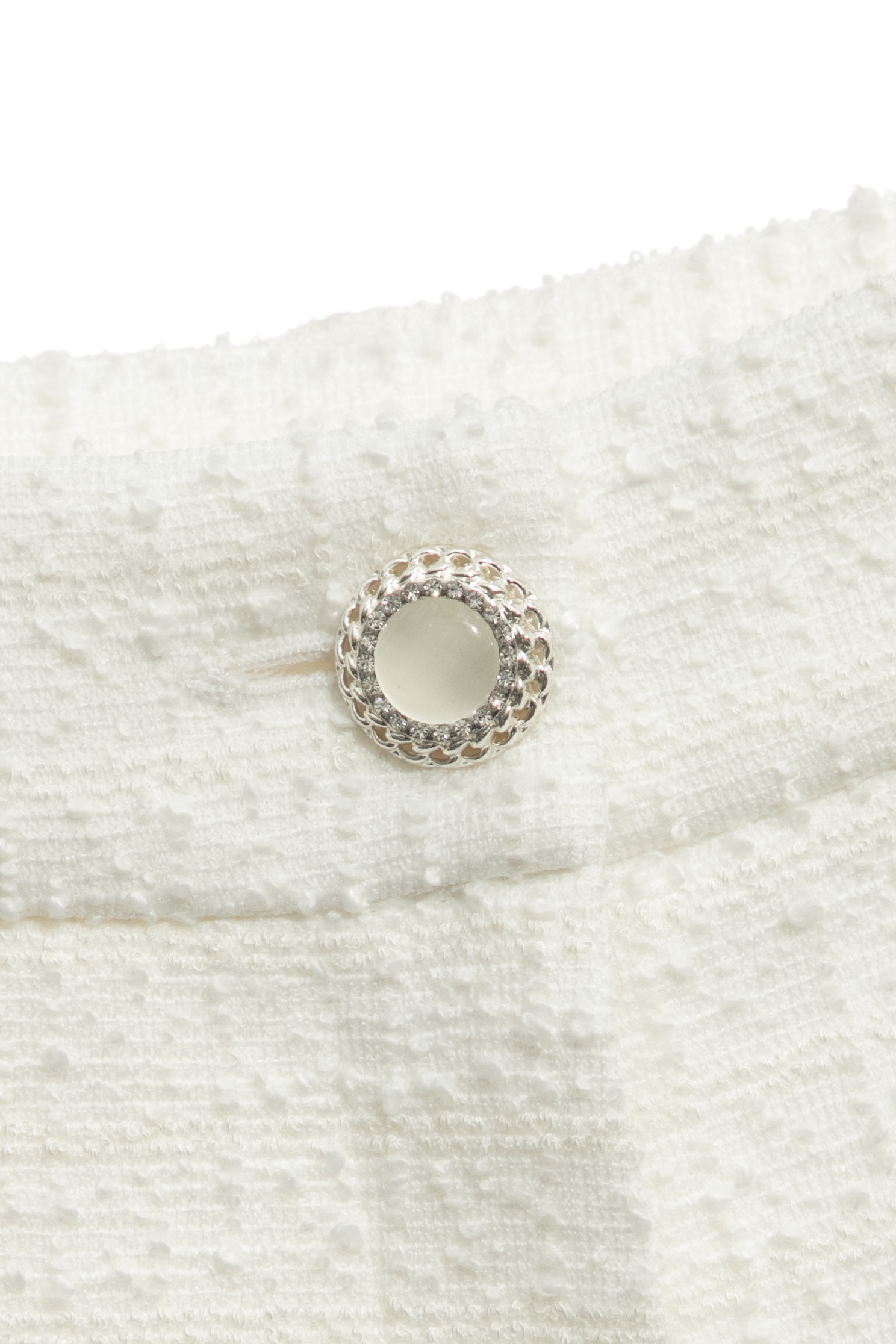 端莊優雅雪白短褲端莊優雅雪白短褲,白色褲子,短褲,秋冬穿搭,褲子