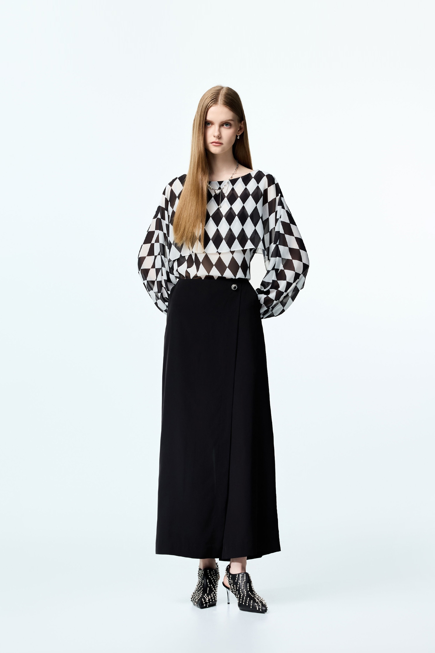 垂墜感圍裹式寬褲裙垂墜感圍裹式寬褲裙,上班OL穿搭,寬褲,秋冬穿搭,褲子,褲裙