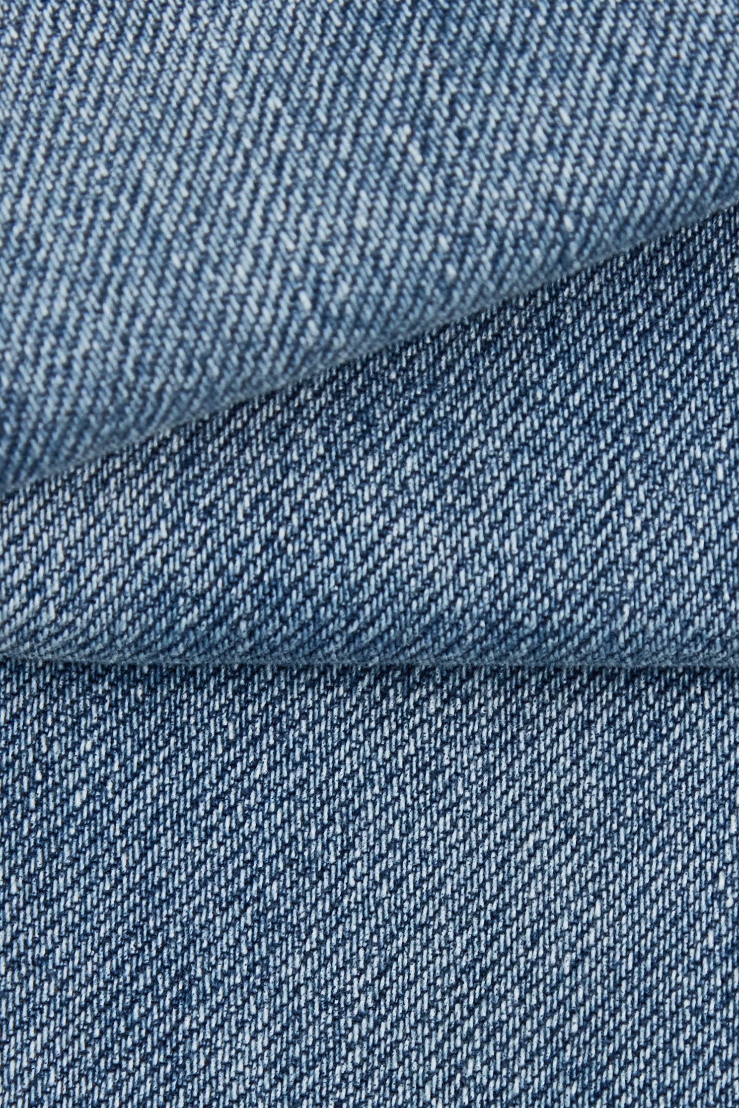 綴鍊飾合身直筒牛仔褲綴鍊飾合身直筒牛仔褲,上班OL穿搭,丹寧,牛仔,牛仔褲,秋冬穿搭,約會特輯