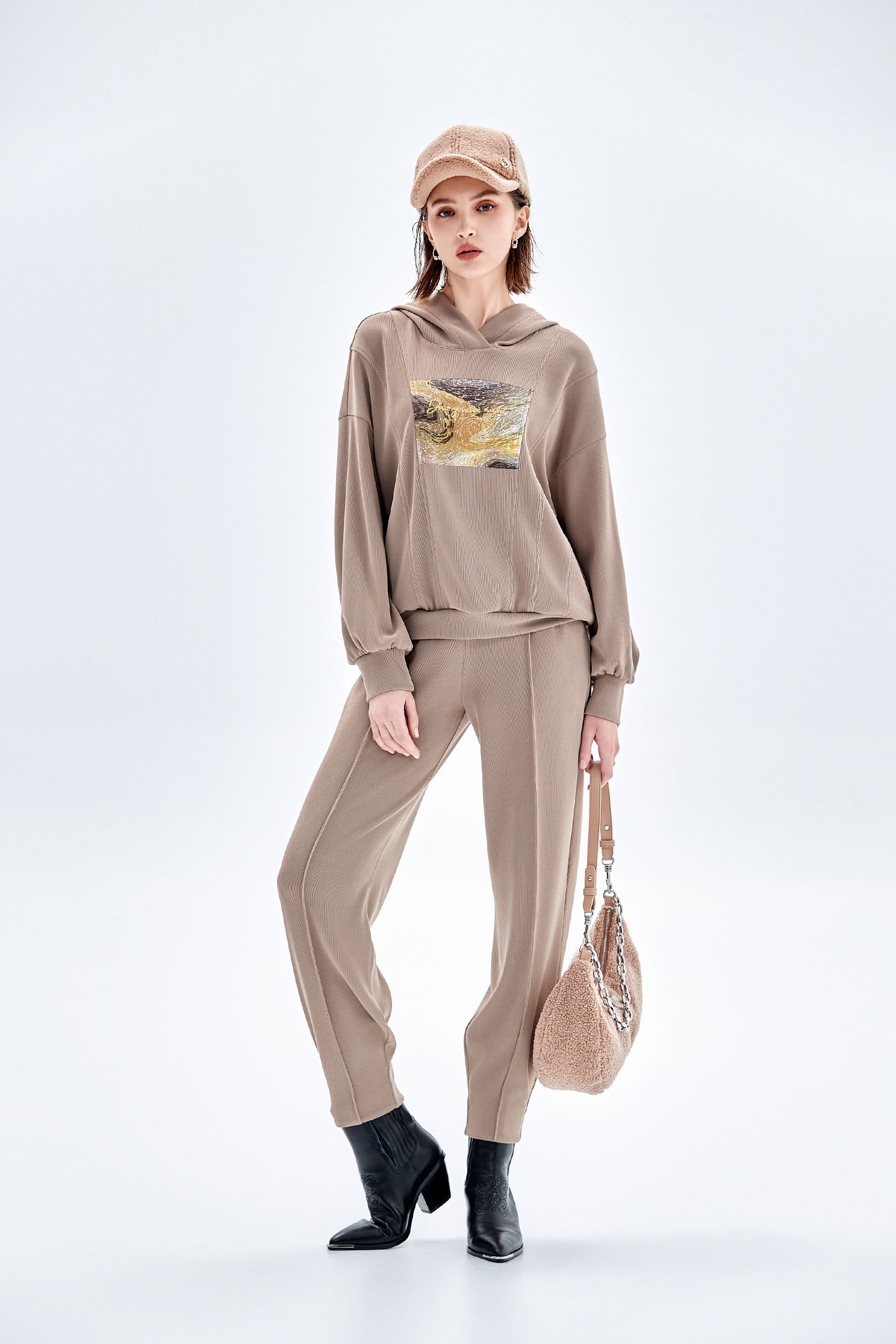 愛爾蘭奶油色休閒長褲愛爾蘭奶油色休閒長褲,人氣商品,秋冬穿搭,褲子