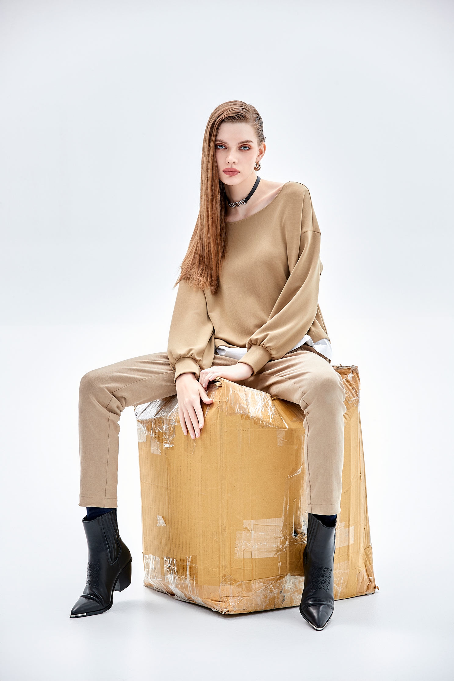 月見草色牛仔長褲月見草色牛仔長褲,牛仔,秋冬穿搭,窄管褲,褲子