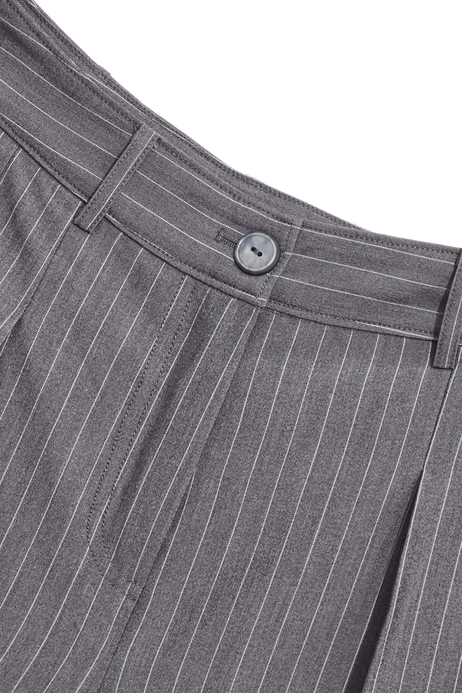 靜謐灰細條紋寬腿褲靜謐灰細條紋寬腿褲,上班OL穿搭,人氣商品,寬褲,時髦成套搭配,條紋,秋冬穿搭,腰帶,褲子