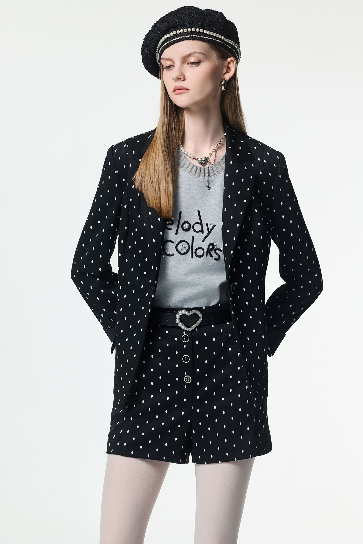 黑白小圓點鬆緊短褲黑白小圓點鬆緊短褲,上班OL穿搭,時髦成套搭配,波點,短褲,秋冬穿搭