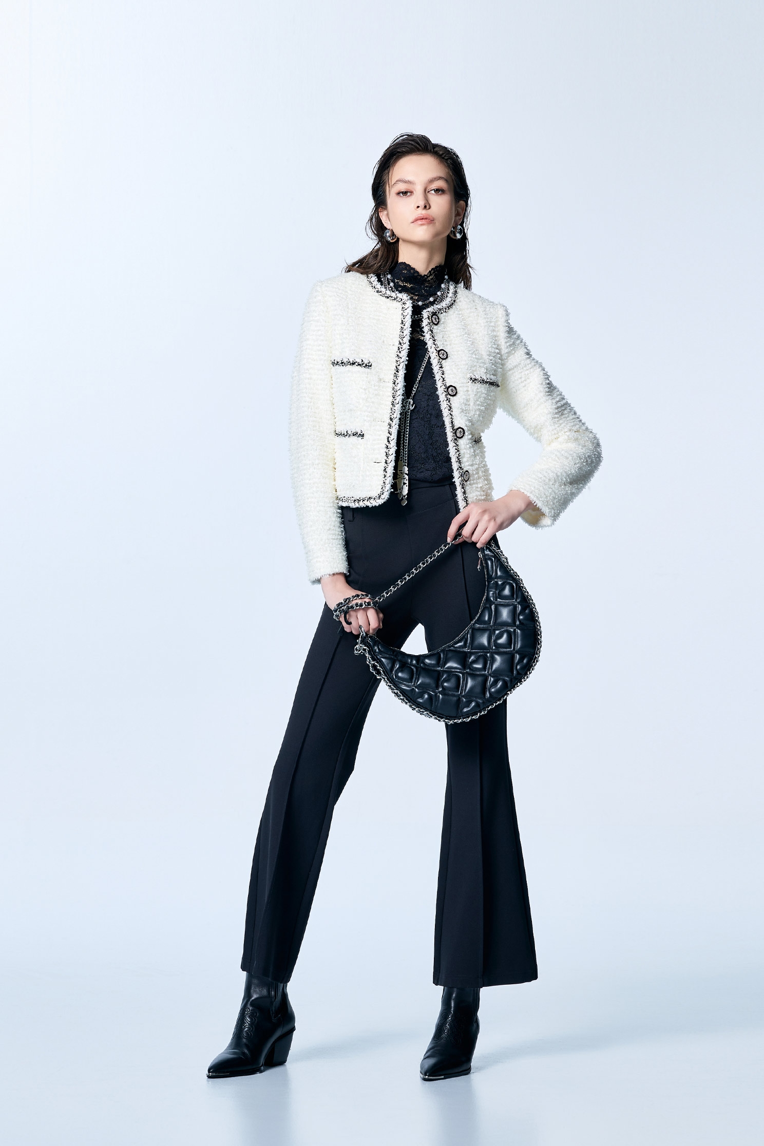 極瘦彈性喇叭全長褲極瘦彈性喇叭全長褲,上班OL穿搭,人氣商品,寬褲,春夏穿搭,褲子,黑色褲子