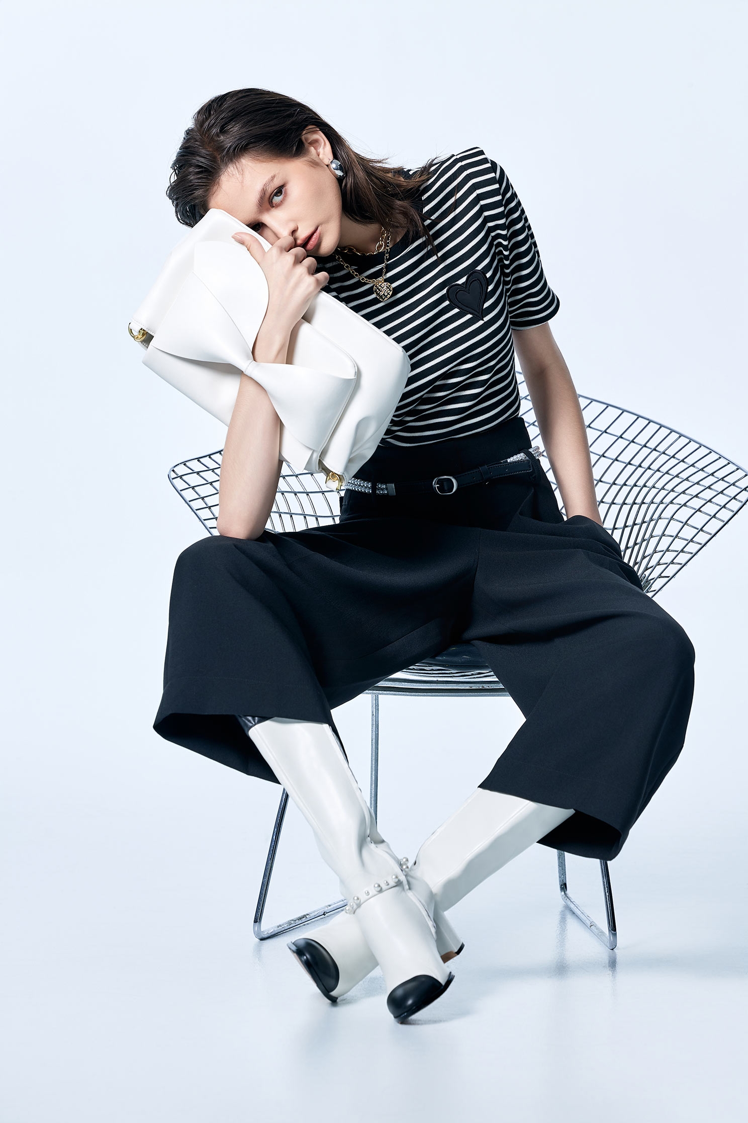 極致黑高腰打褶寬褲極致黑高腰打褶寬褲,上班OL穿搭,人氣商品,寬褲,春夏穿搭,褲子,黑色褲子