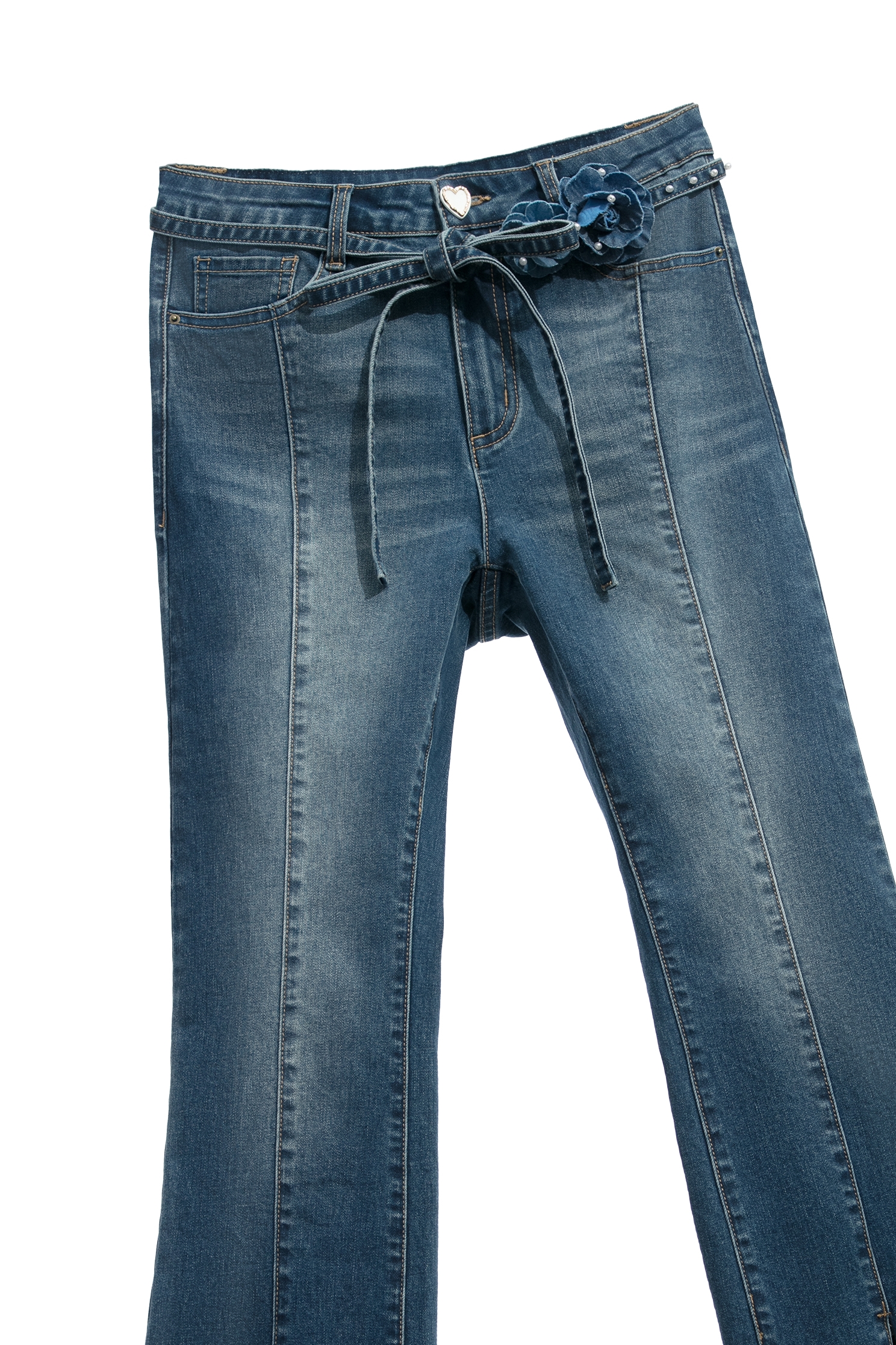 綴花瓣花腰帶牛仔長褲綴花瓣花腰帶牛仔長褲,春夏穿搭,牛仔,牛仔褲,珍珠,褲子