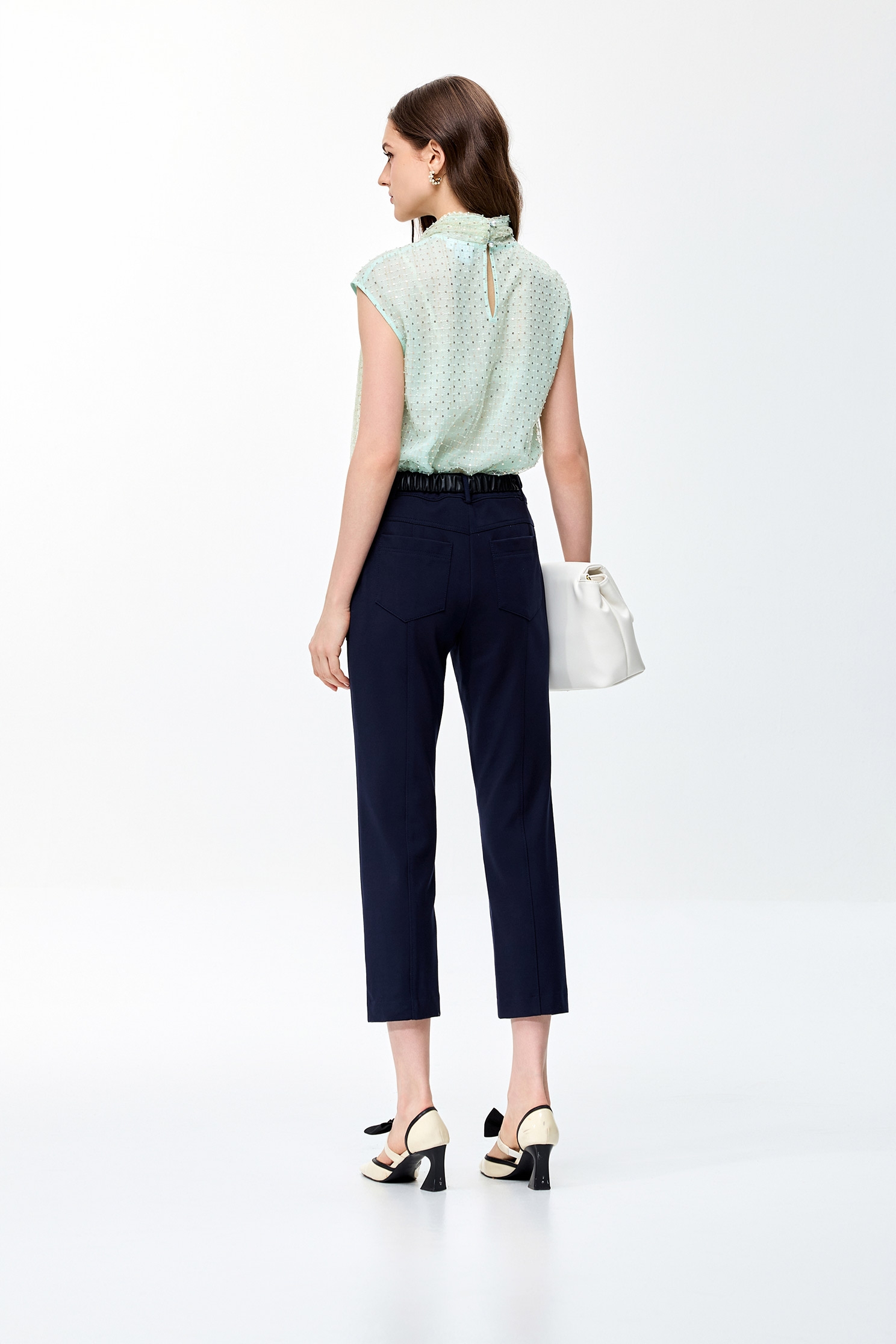 口袋鑲冰綠色邊線長褲口袋鑲冰綠色邊線長褲,上班OL穿搭,春夏穿搭,窄管褲,褲子