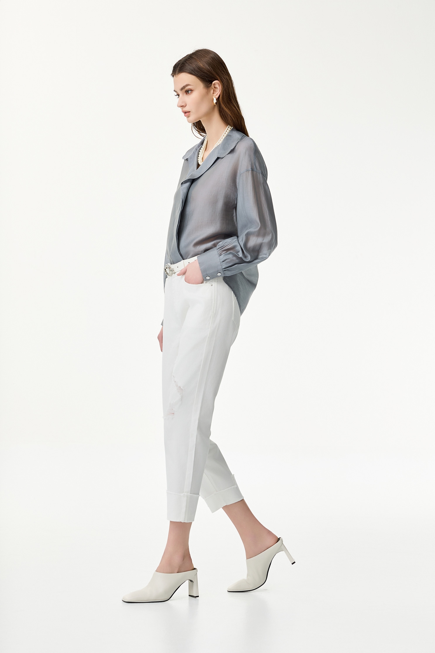 奶白色刷破設計反摺牛仔褲奶白色刷破設計反摺牛仔褲,上班OL穿搭,春夏穿搭,牛仔,牛仔褲,白色褲子,純棉