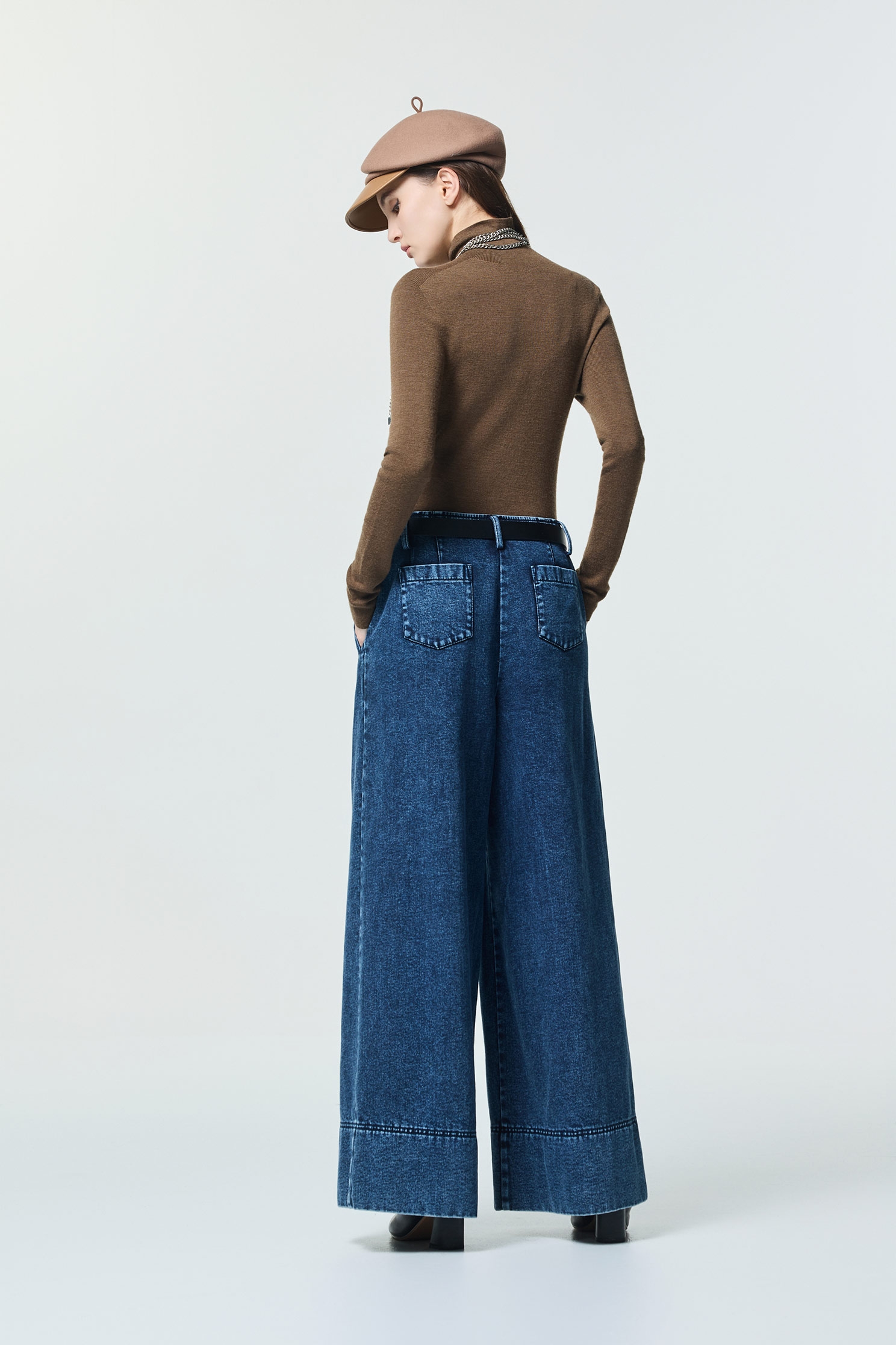 內刷毛寬腿牛仔褲內刷毛寬腿牛仔褲,上班OL穿搭,丹寧,人氣商品,春夏穿搭,牛仔,牛仔褲,約會特輯