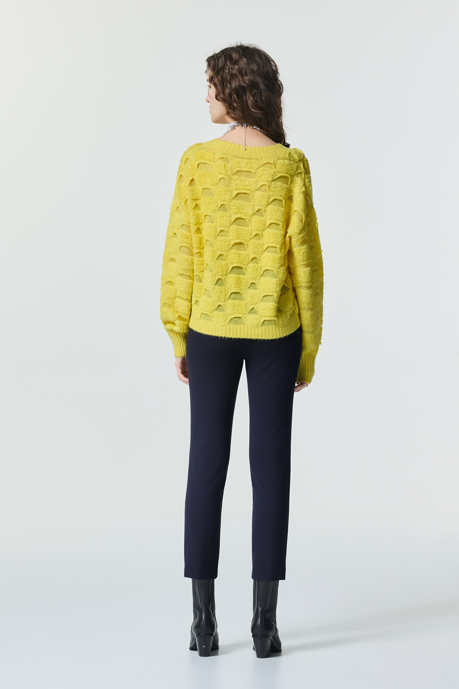 造型腰頭海軍藍合身褲造型腰頭海軍藍合身褲,上班OL穿搭,春夏穿搭,窄管褲,腰帶,褲子,長褲