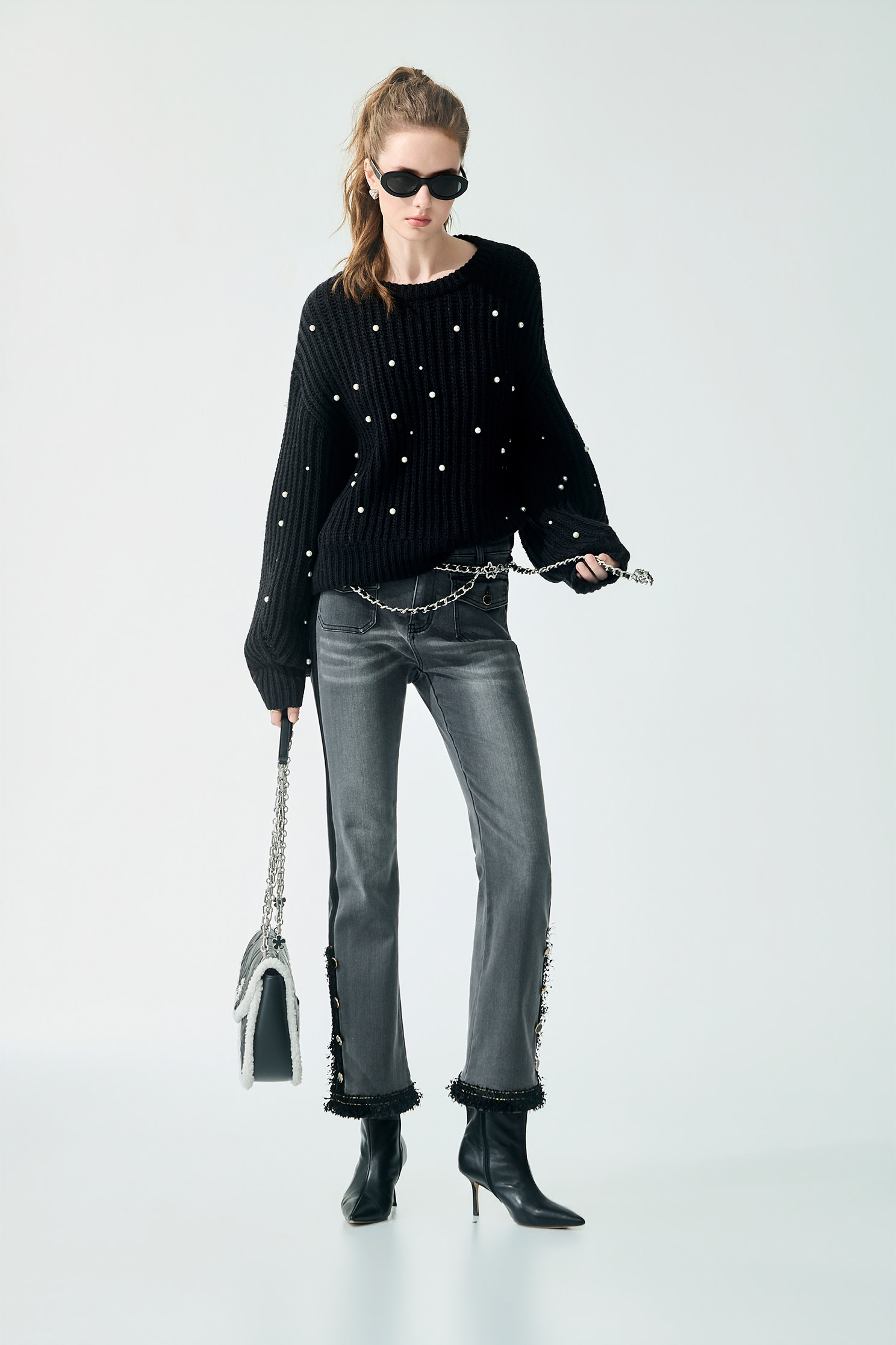 灰黑洗色流蘇織帶彈性九分褲灰黑洗色流蘇織帶彈性九分褲,上班OL穿搭,丹寧,春夏穿搭,牛仔,牛仔褲,簡約穿搭,約會特輯