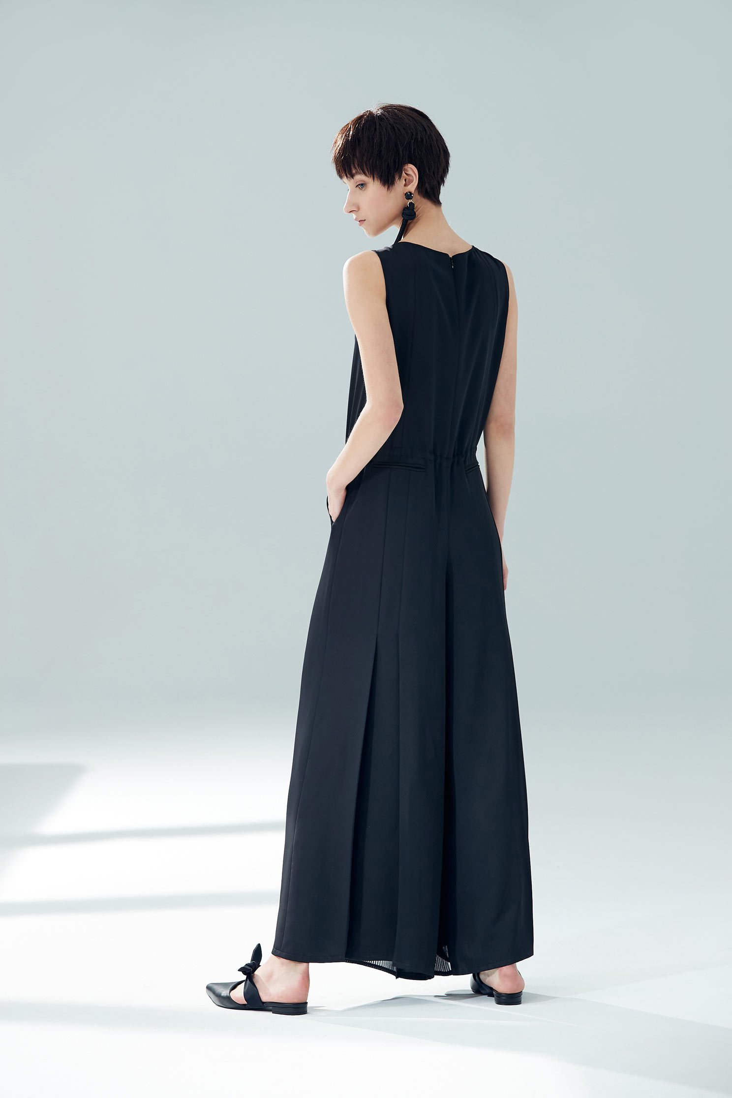 Folding trousers,culottespants,pants,jumpsuit,pants,blacktrousers