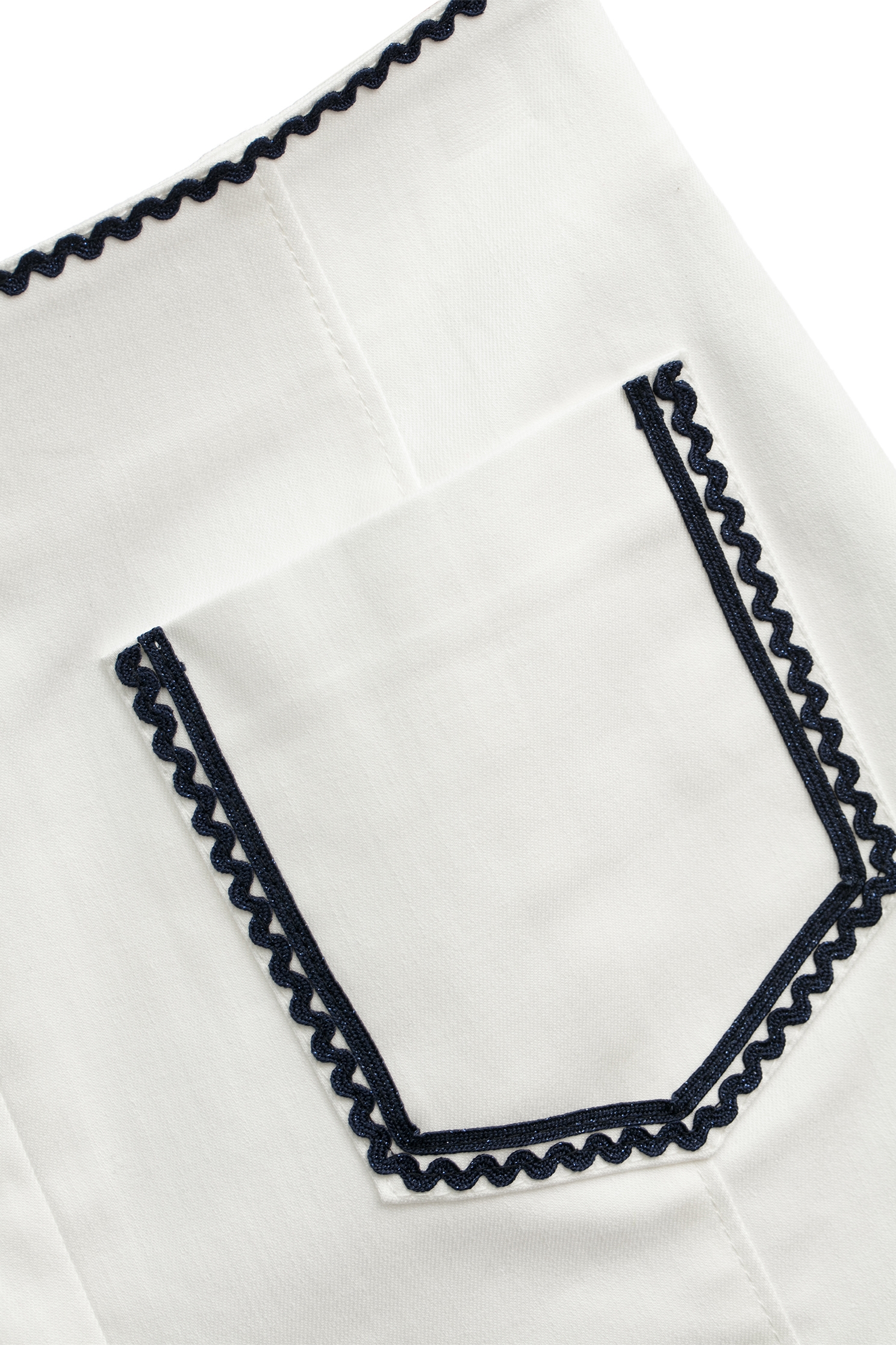 綴波浪織帶短褲綴波浪織帶短褲,人氣商品,春夏穿搭,白色短褲,白色褲子,短褲,褲子