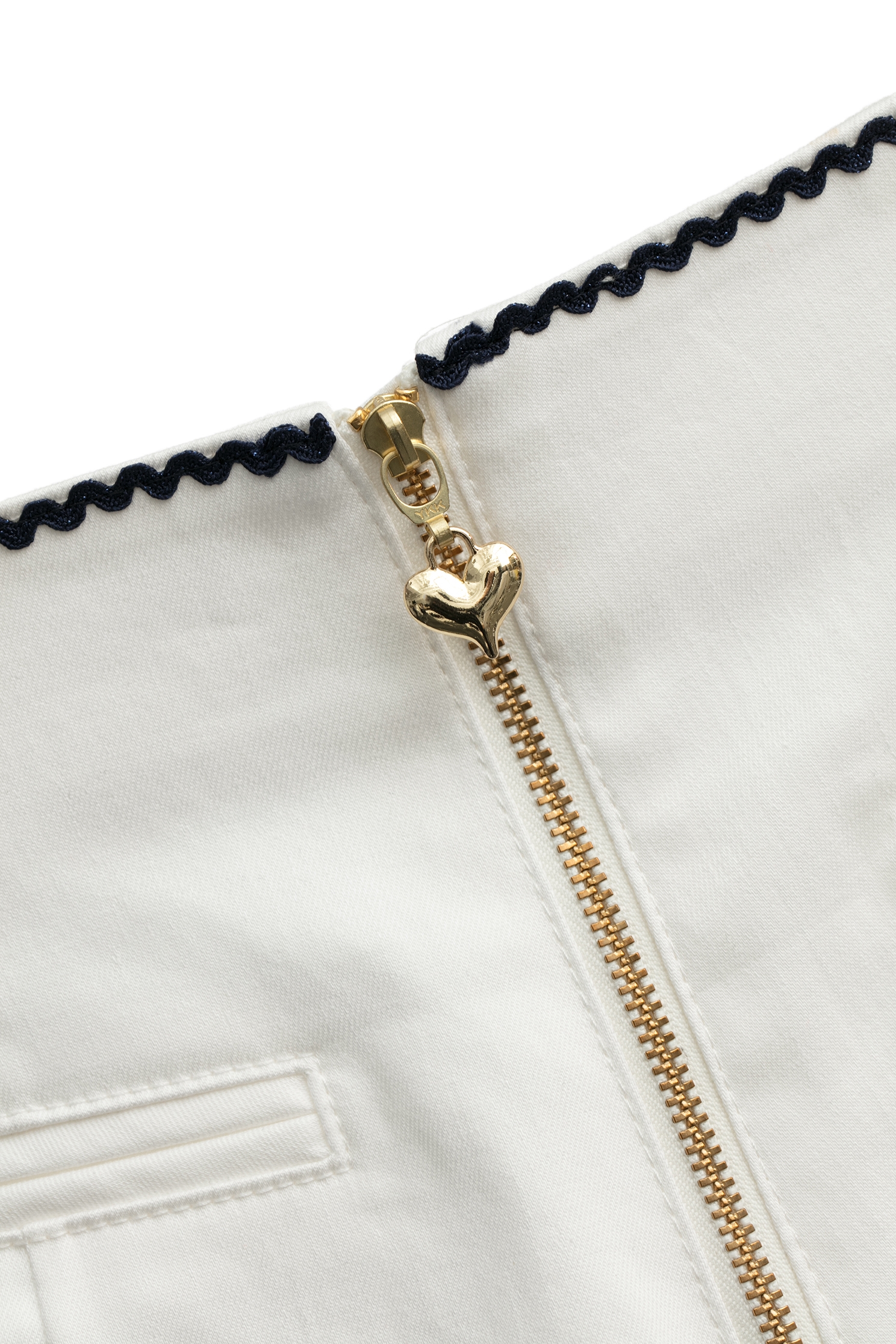 綴波浪織帶短褲綴波浪織帶短褲,人氣商品,春夏穿搭,白色短褲,白色褲子,短褲,褲子