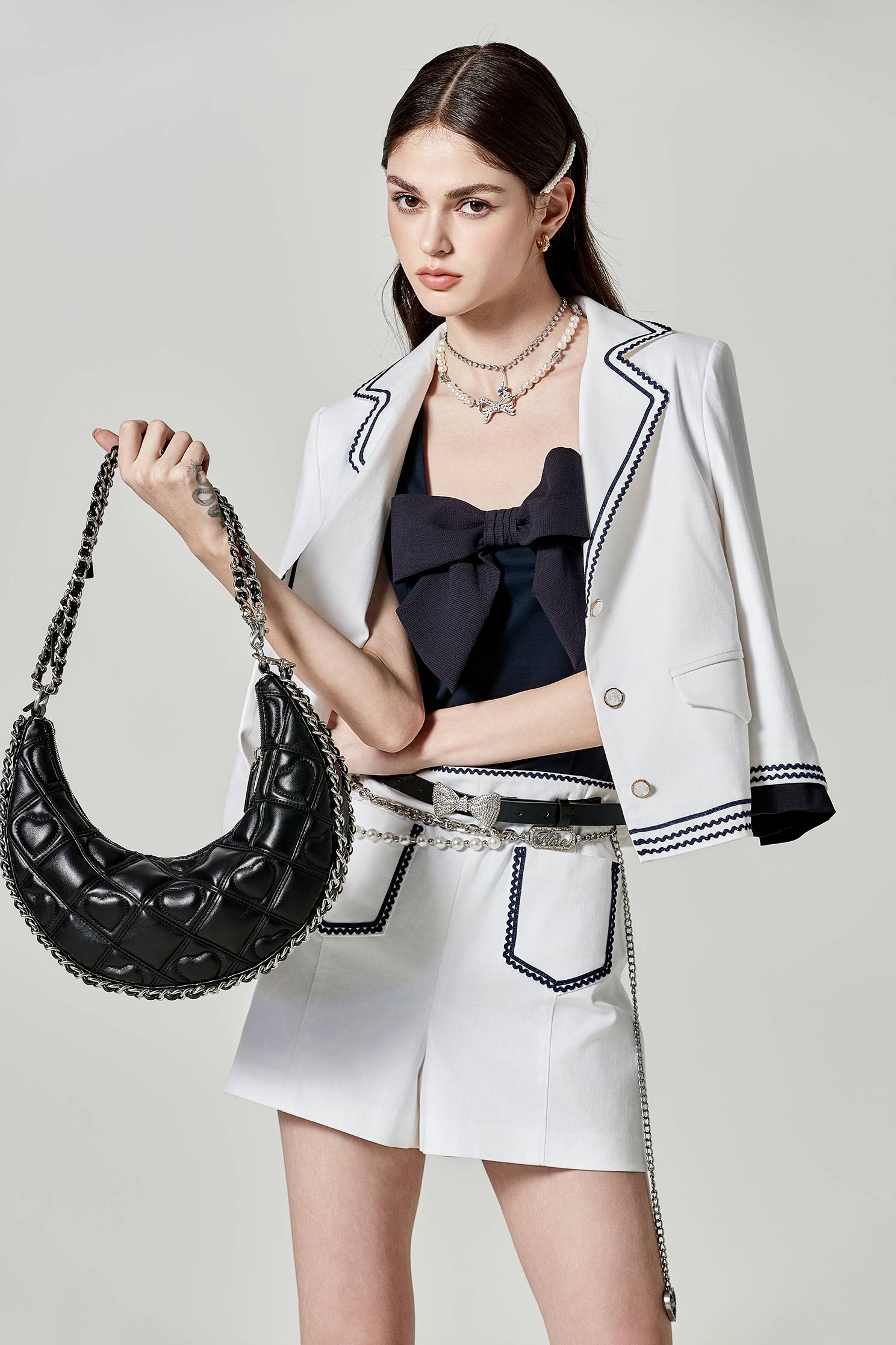 綴波浪織帶短褲綴波浪織帶短褲,人氣商品,春夏穿搭,白色短褲,白色褲子,短褲,褲子