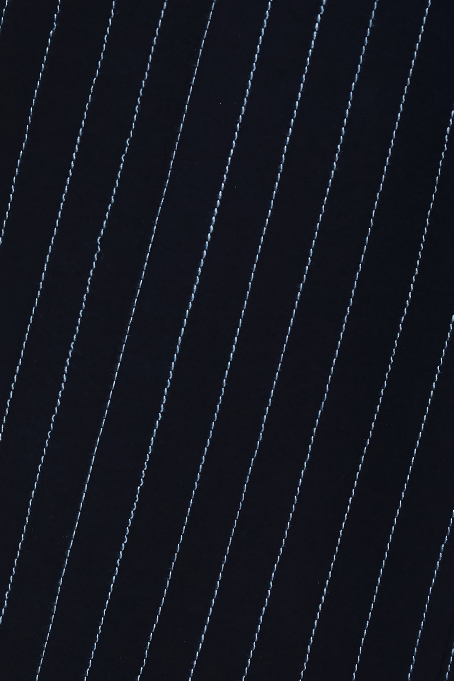 濃厚靛藍刺繡條寬褲濃厚靛藍刺繡條寬褲,上班OL穿搭,刺繡,喇叭褲,寬褲,春夏穿搭,時髦成套搭配,條紋,褲子,長褲