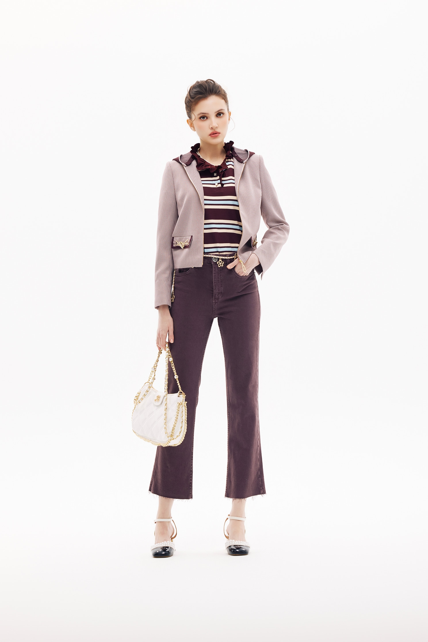 櫻桃巧克力色牛仔喇叭褲櫻桃巧克力色牛仔喇叭褲,上班OL穿搭,丹寧,喇叭褲,春夏穿搭,牛仔,牛仔褲,簡約穿搭,約會特輯,純棉,蝴蝶結,褲子