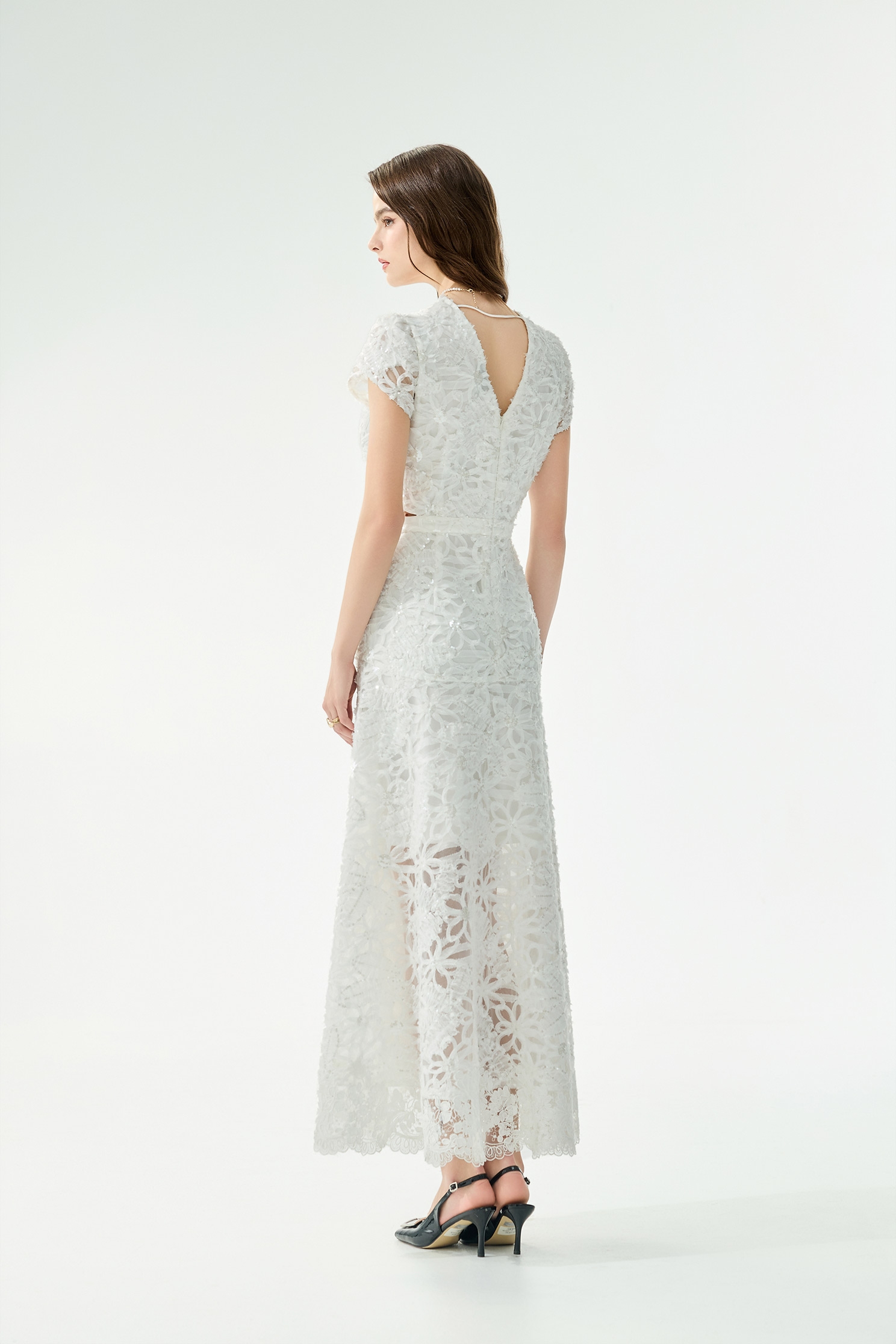 網布立體壓花奢華長洋網布立體壓花奢華長洋,一般洋裝,人氣商品,春夏穿搭,白色洋裝,蕾絲