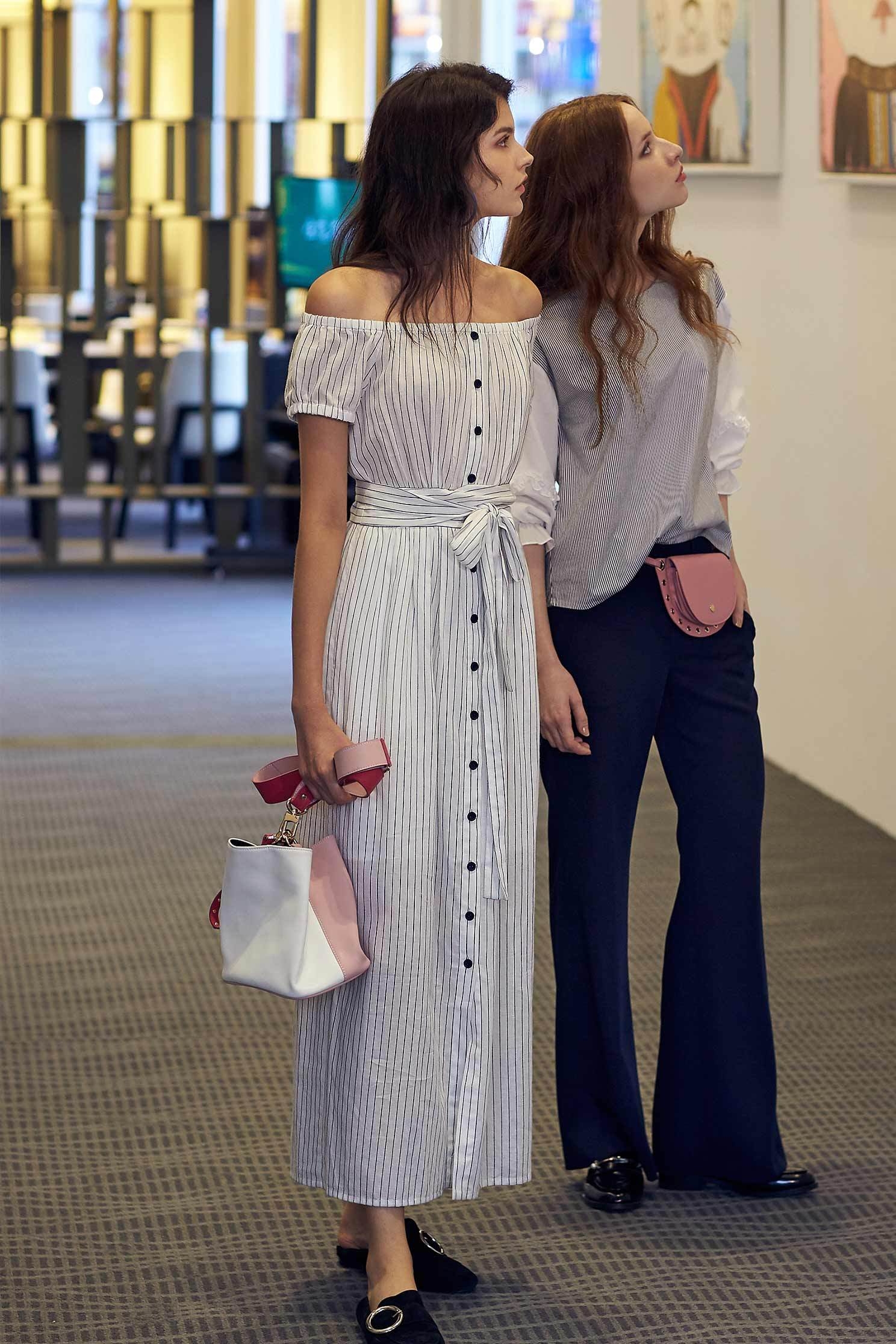 Elegant one-piece dress in stripes,boatneckdress,dress,shortsleevedress,longdress