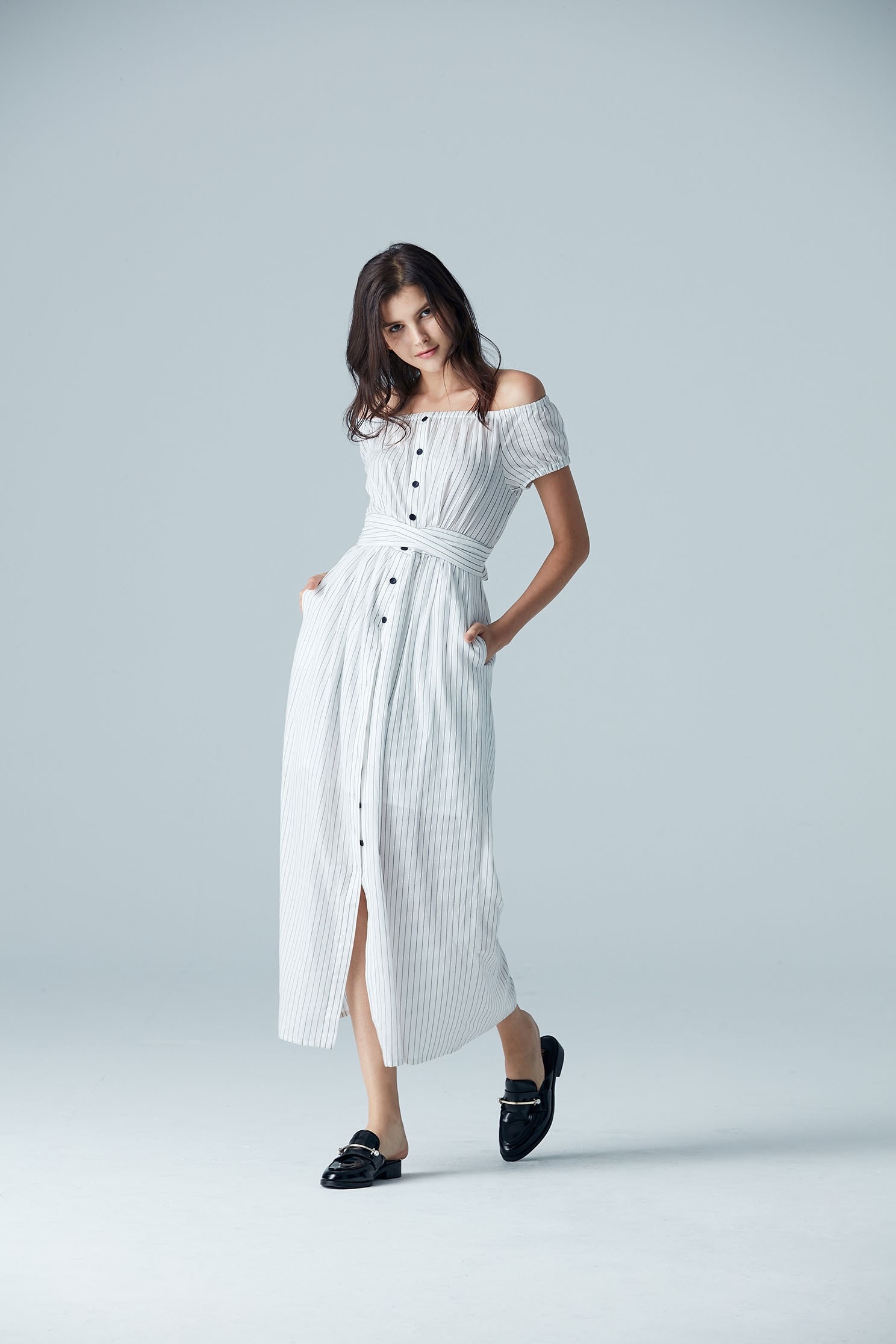 Elegant one-piece dress in stripes,boatneckdress,dress,shortsleevedress,longdress