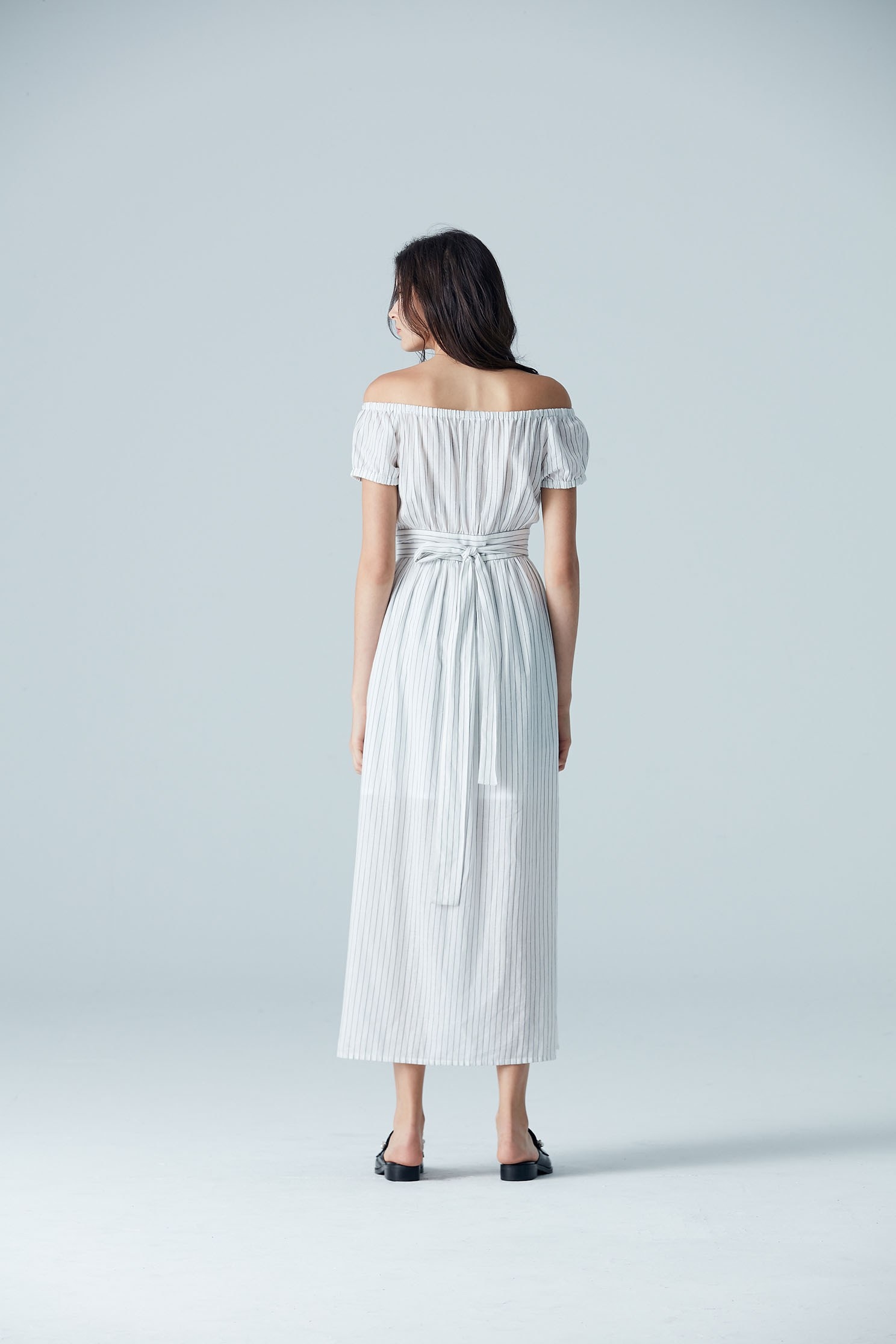 Elegant one-piece dress in stripes,boatneckdress,dress,shortsleevedress,longdress