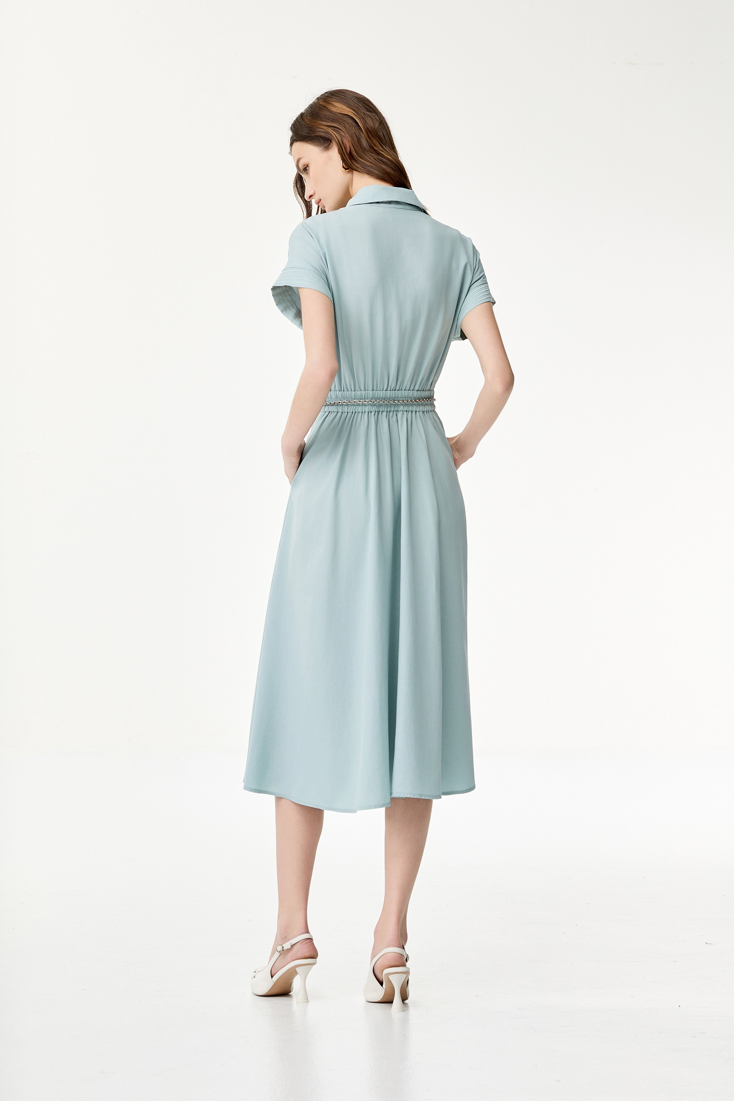 海沫綠棉麻休閒洋裝海沫綠棉麻休閒洋裝,一般洋裝,人氣商品,休閒洋裝,春夏穿搭,洋裝特輯,襯衫,輕奢度假,輕奢渡假