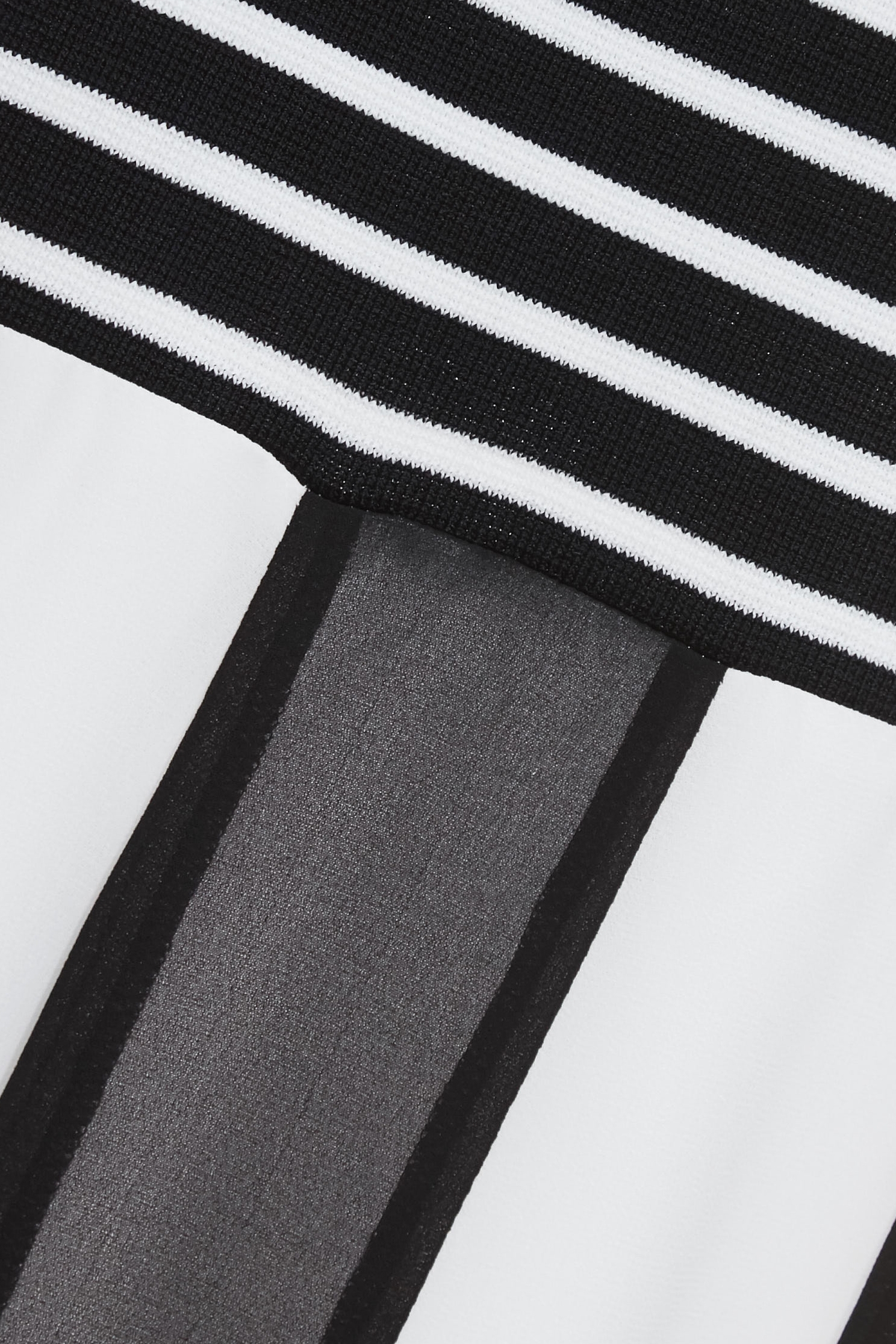 黑白直條雪紡女神長洋裝黑白直條雪紡女神長洋裝,一般洋裝,春夏穿搭,條紋,針織,雪紡,黑色洋裝