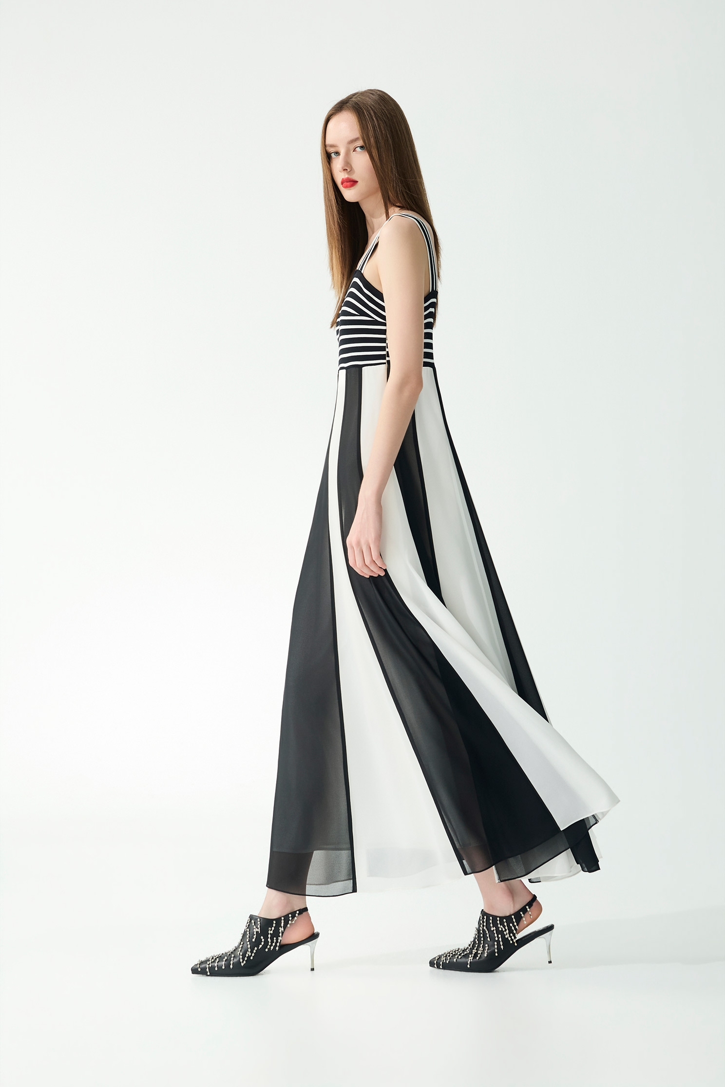 黑白直條雪紡女神長洋裝黑白直條雪紡女神長洋裝,一般洋裝,春夏穿搭,條紋,針織,雪紡,黑色洋裝
