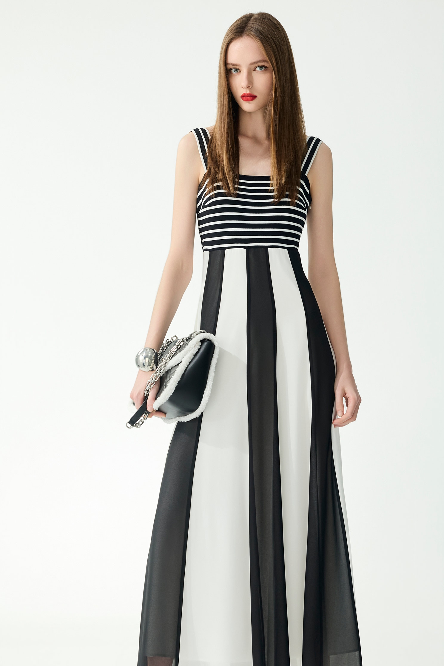 黑白直條雪紡女神長洋裝黑白直條雪紡女神長洋裝,一般洋裝,春夏穿搭,條紋,針織,雪紡,黑色洋裝