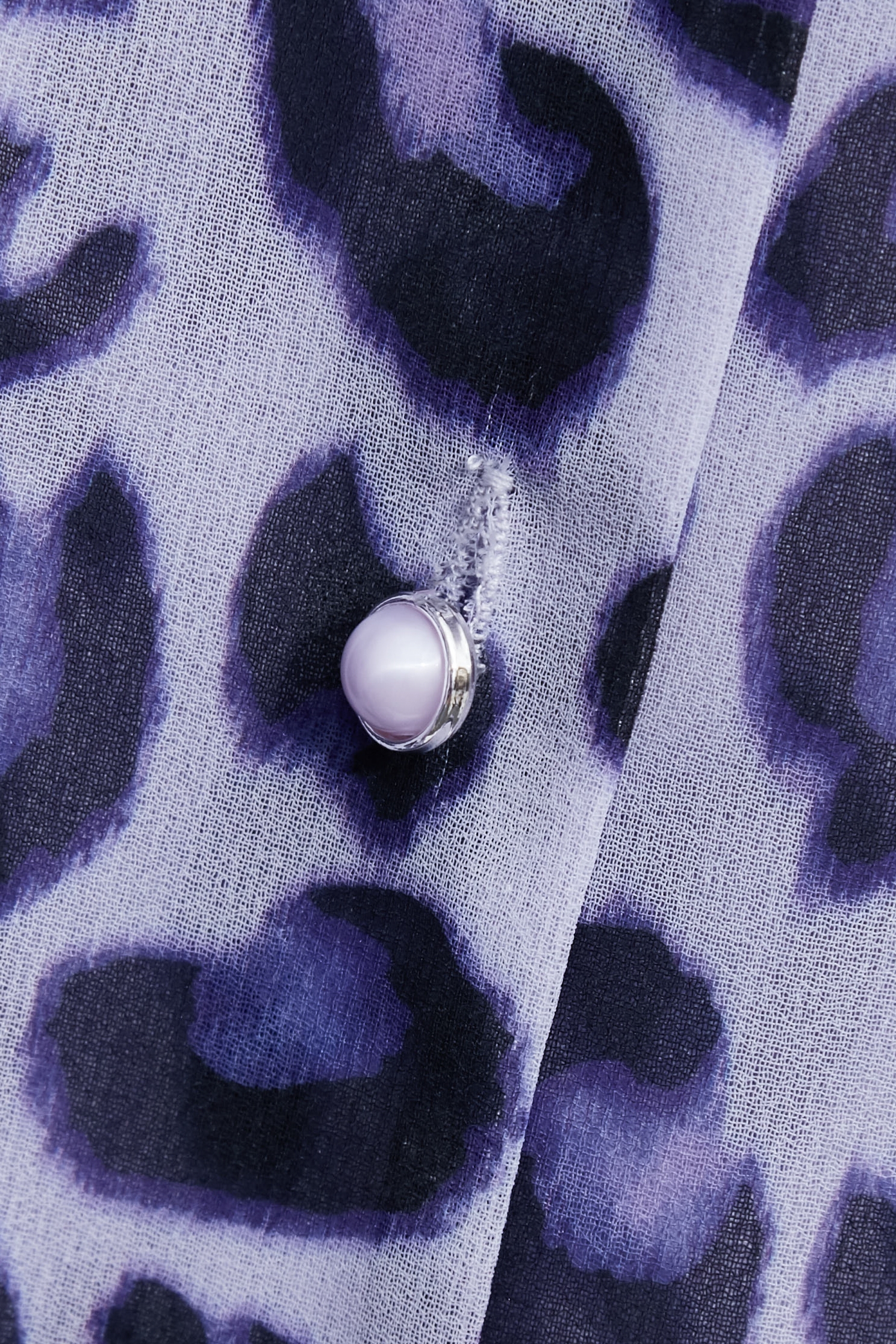 飄逸雪紡紫色豹紋印花洋裝飄逸雪紡紫色豹紋印花洋裝,一般洋裝,一般背心,一般背心馬甲,內搭上衣,春夏穿搭,背心,雪紡