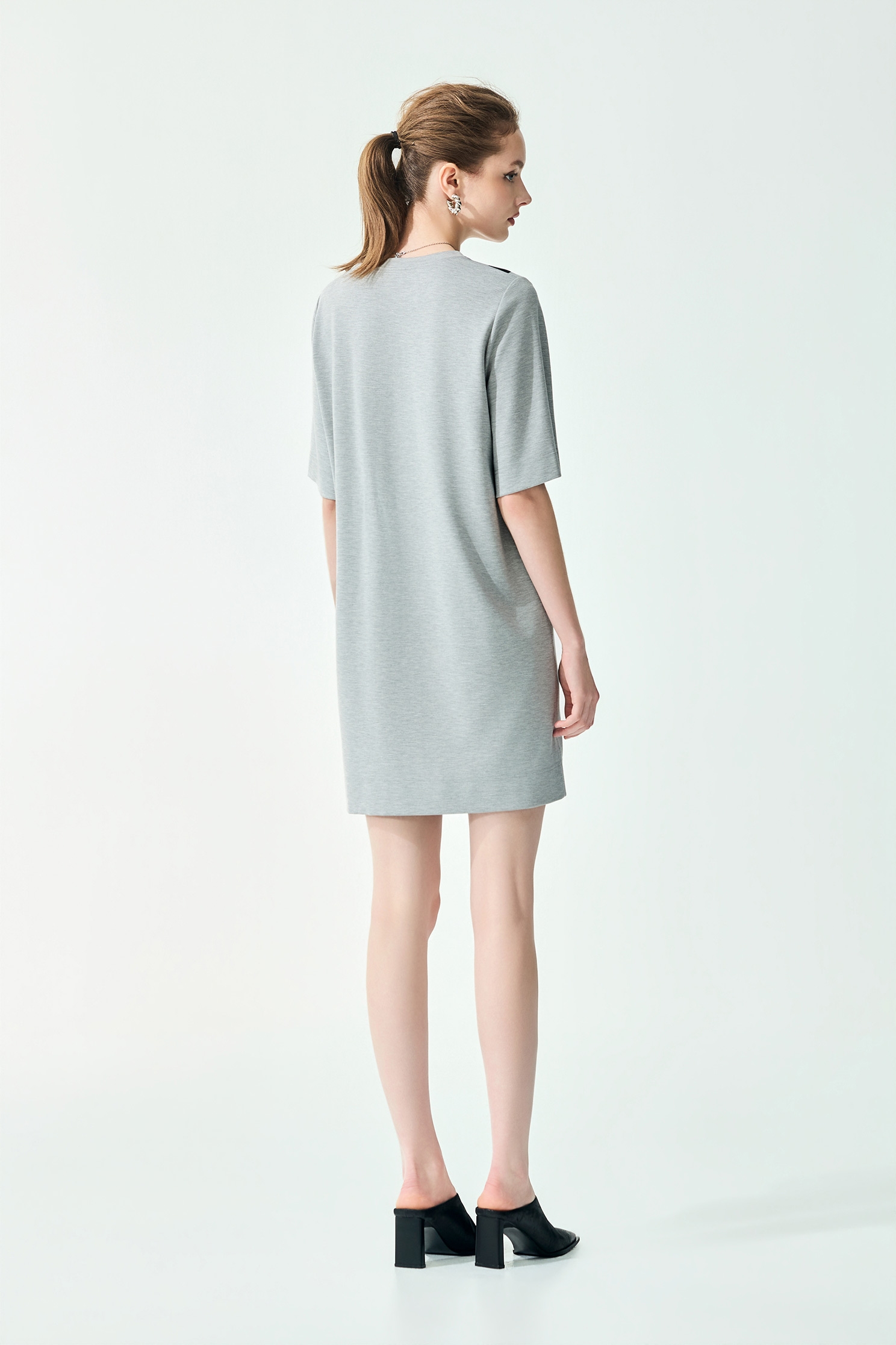 自帶腰包印花Ｔ恤上衣自帶腰包印花Ｔ恤上衣,一般洋裝,上衣,刺繡,春夏穿搭