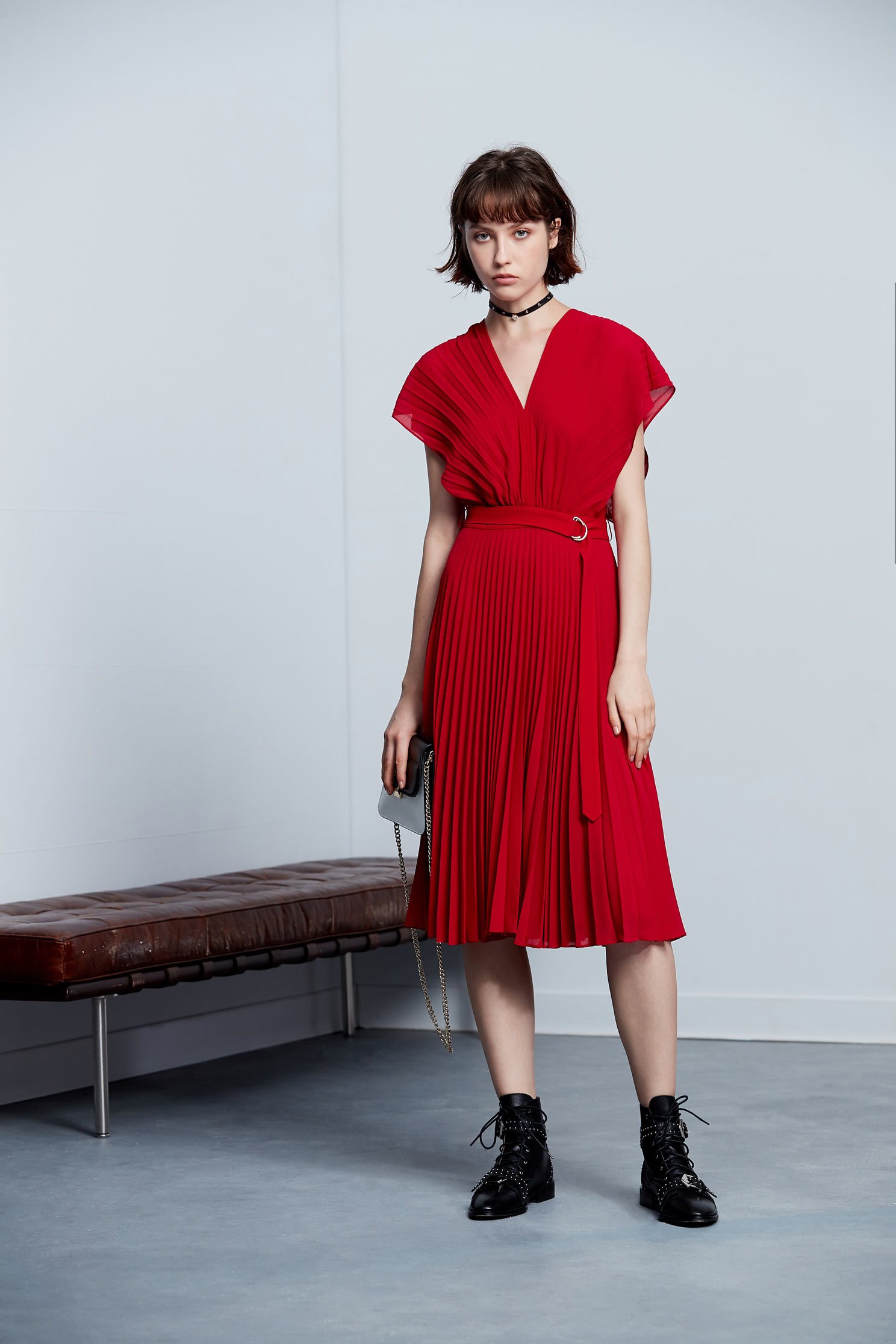 .,v-neckdress,dress,pleats,pleatedskirt,shortsleevedress