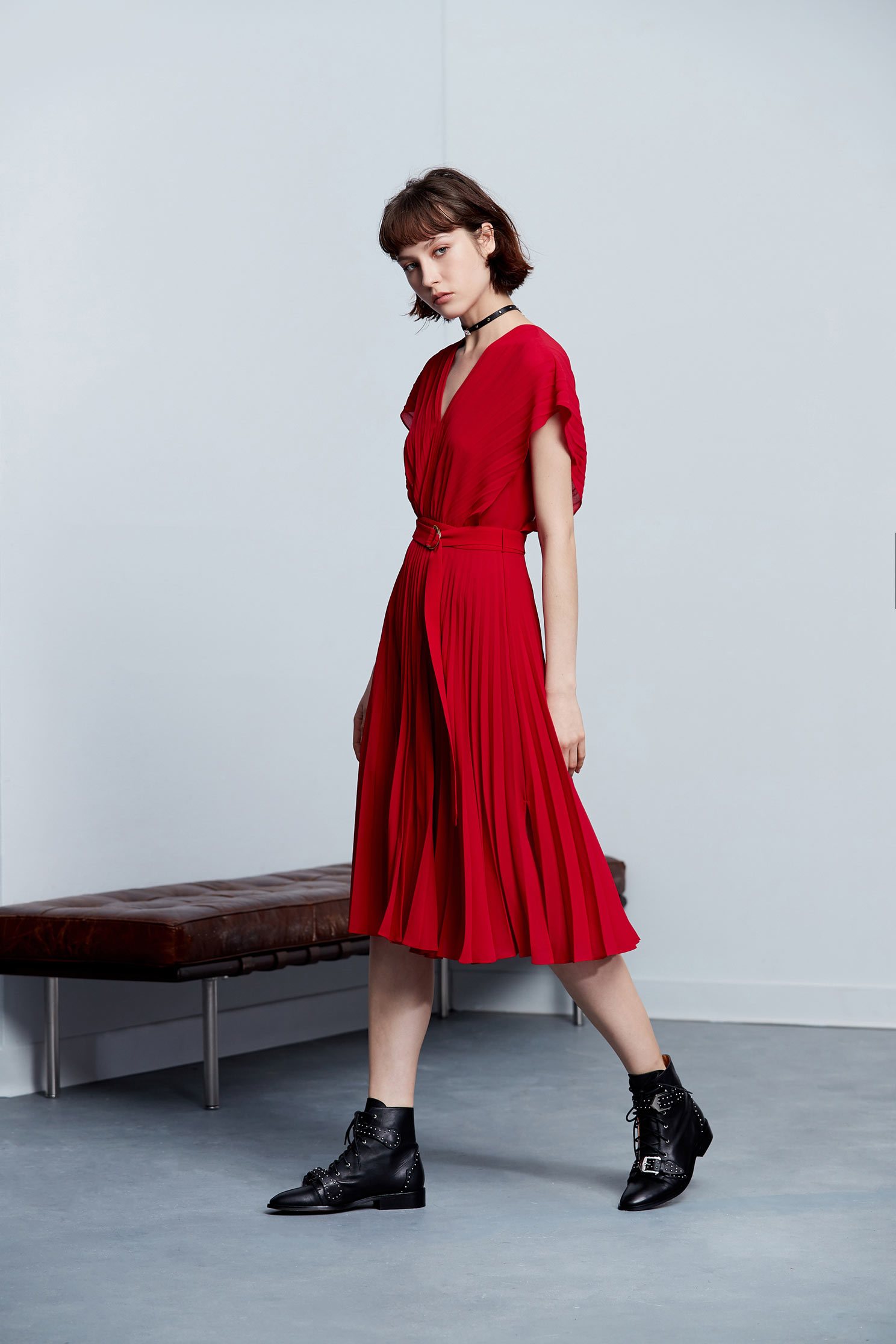 .,v-neckdress,dress,pleats,pleatedskirt,shortsleevedress