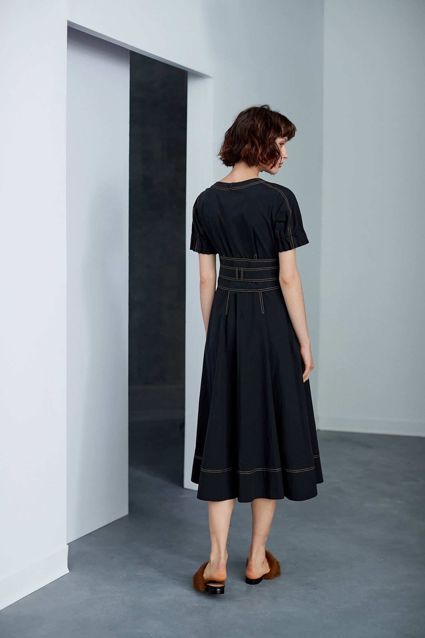V-neck strap classic dress,Dress,Casual dress,Black dress
