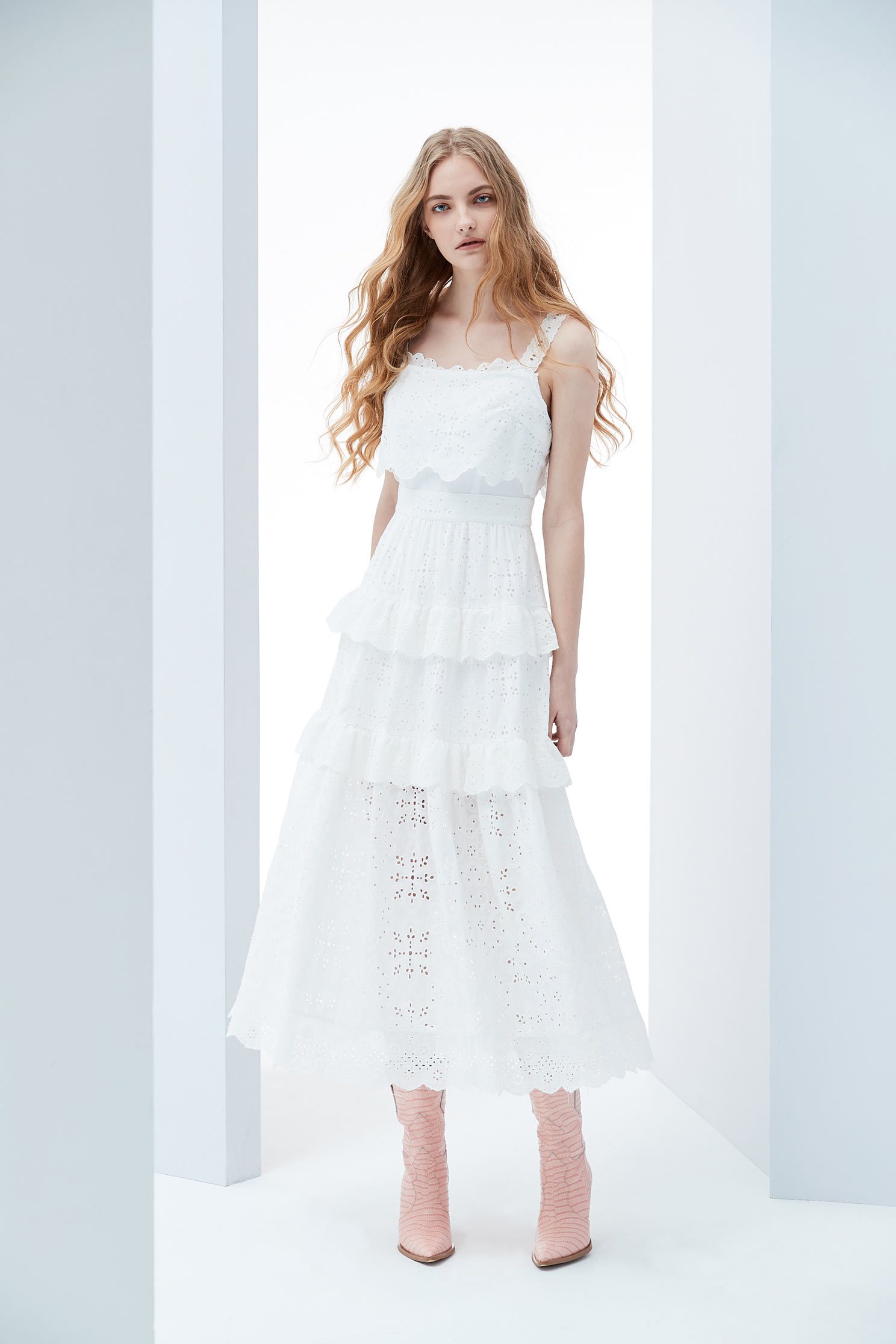 Layered woman fashion thin shoulder strap dress,embroidery,embroiderddress,cocktaildress,sleevelessdress,whitedress,spaghettistrap,spaghettistrapdress,embroidered,lace,lacedress