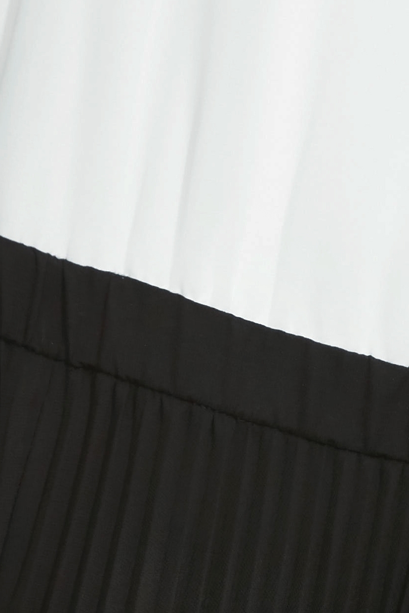 女神黑白撞色壓摺長洋女神黑白撞色壓摺長洋,一般洋裝,人氣商品,春夏穿搭,洋裝特輯,輕奢度假,輕奢渡假,雪紡